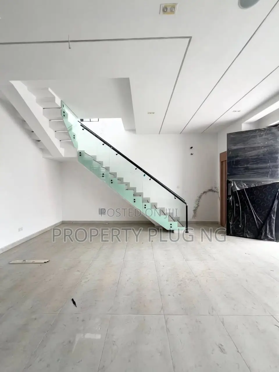 4bdrm Duplex in Orchid, Chevron for sale in Chevron