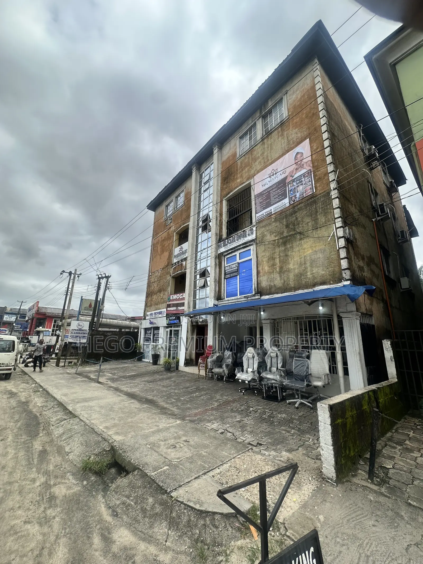 2bdrm Block of Flats in Ada George, Obio-Akpor for sale in Obio-Akpor