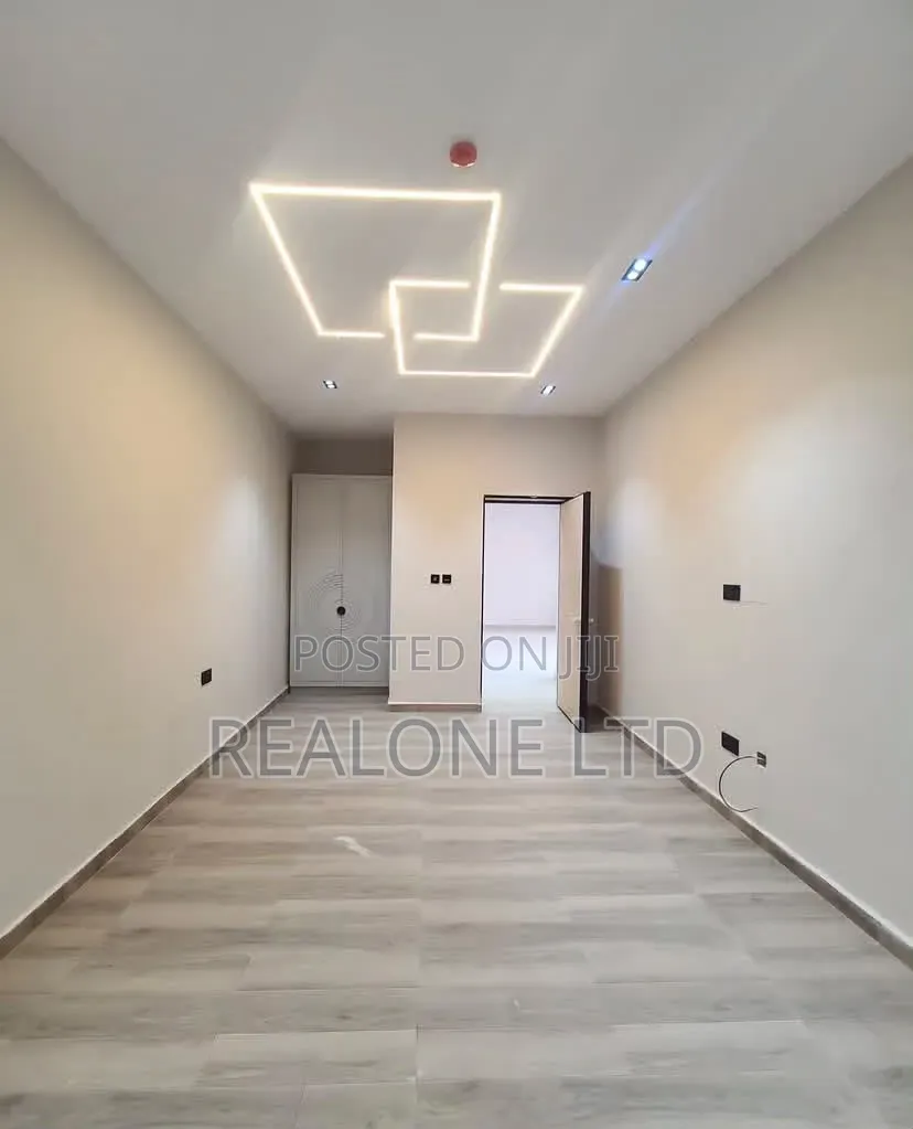 2bdrm Apartment in Lekki Phase 1 for rent in Lekki Phase 1