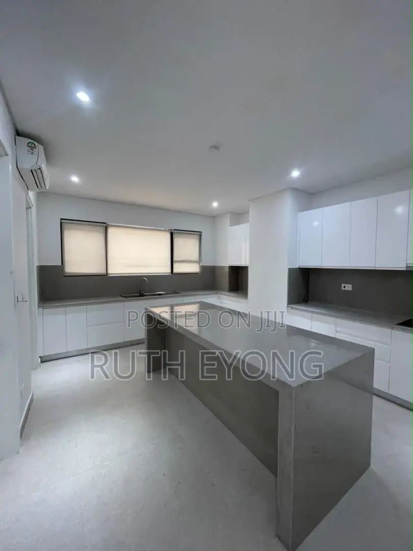 Furnished 5bdrm Townhouse/Terrace in Banana Island Ikoyi for sale in Banana Island