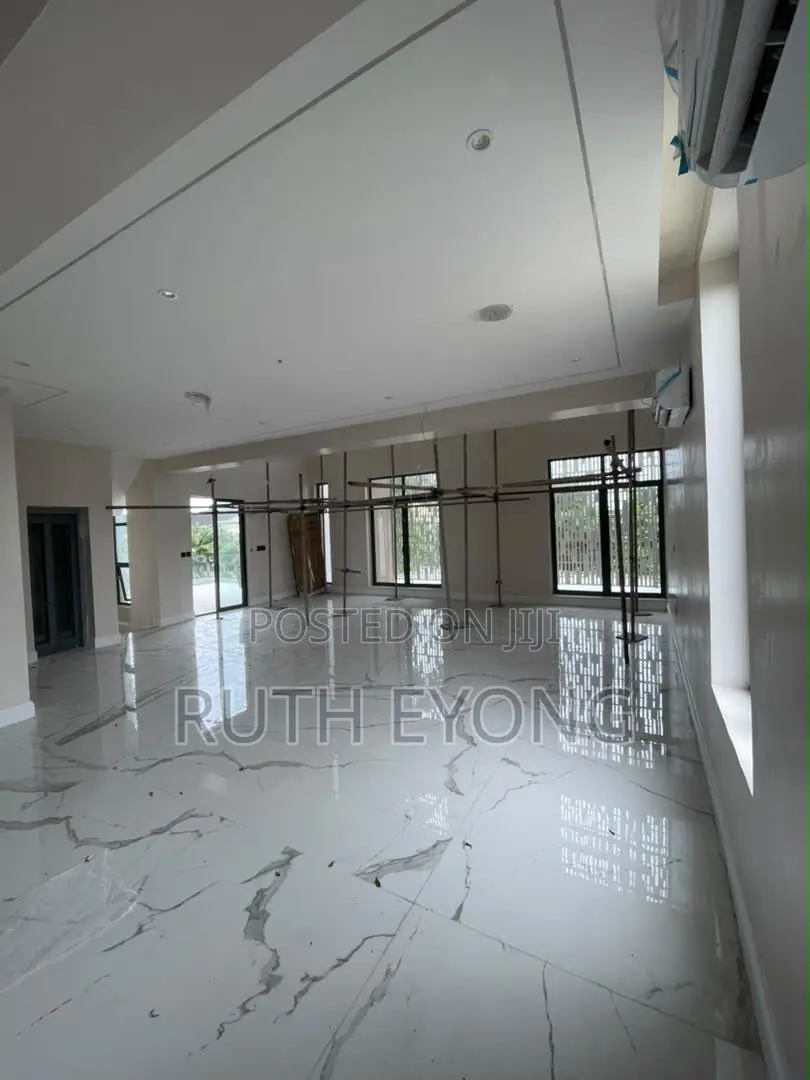 5bdrm Duplex in Banana Island Ikoyi for sale in Banana Island