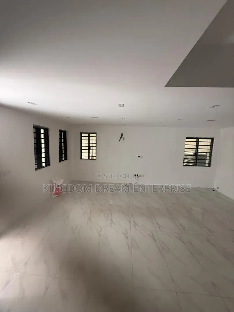 4bdrm Duplex in Ologolo Lekki Lagos for rent in Lekki Expressway