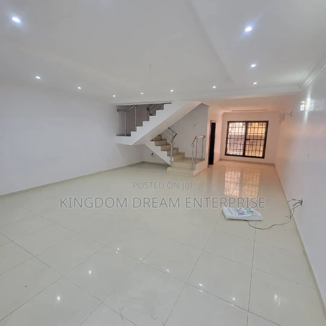 5bdrm Duplex in Osapa London Lekki for rent in Osapa london