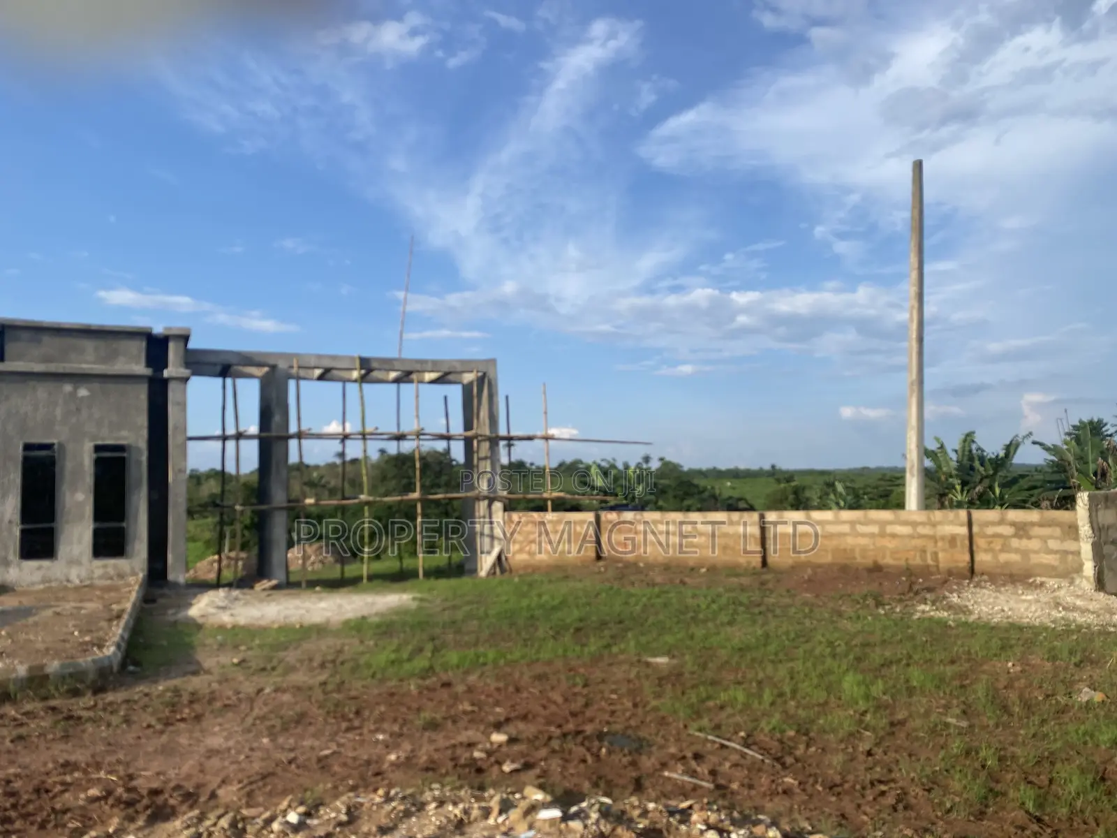 2.5m 3m Distress Plots of Land Sale in Umuahia in Umuahia