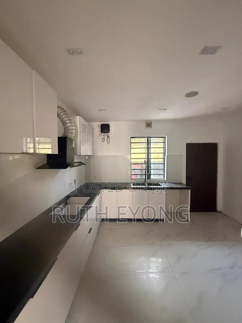 4bdrm Duplex in Ologolo Lekki Lagos for rent in Ologolo