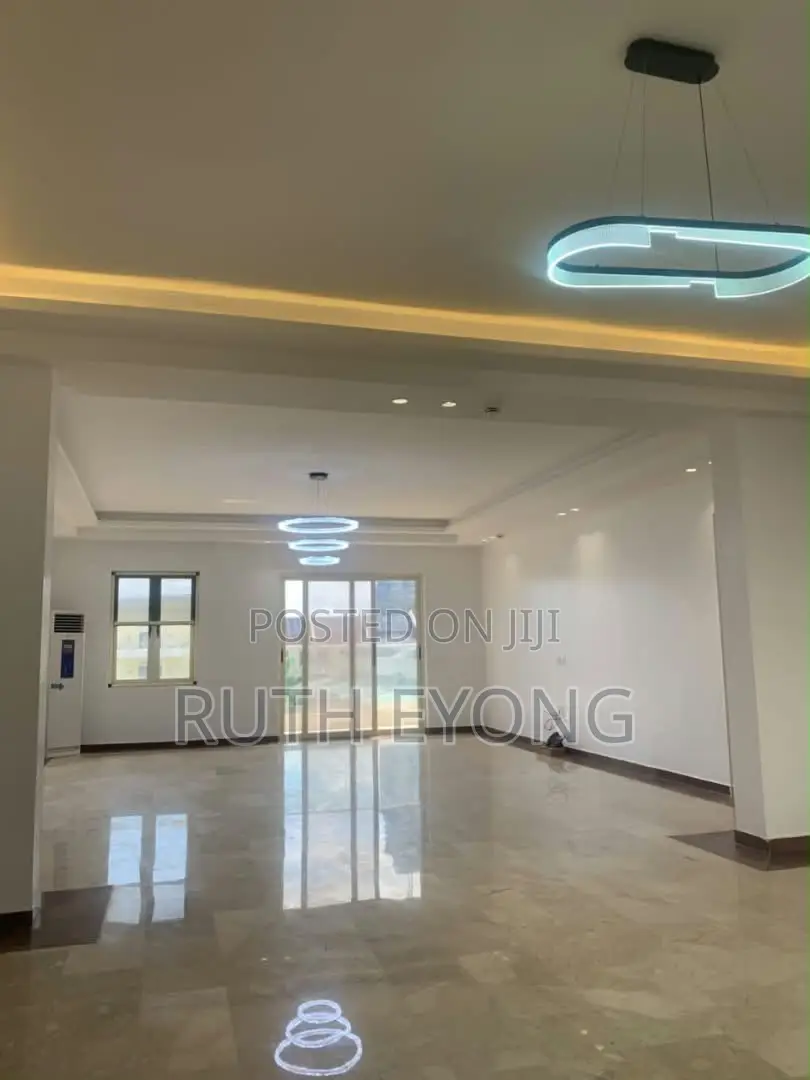 3bdrm Apartment in Of Ikoyi Off, Bourdillon for rent in Bourdillon