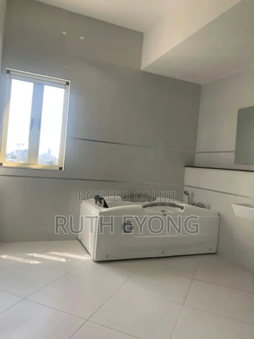3bdrm Apartment in Of Ikoyi Off, Bourdillon for rent in Bourdillon