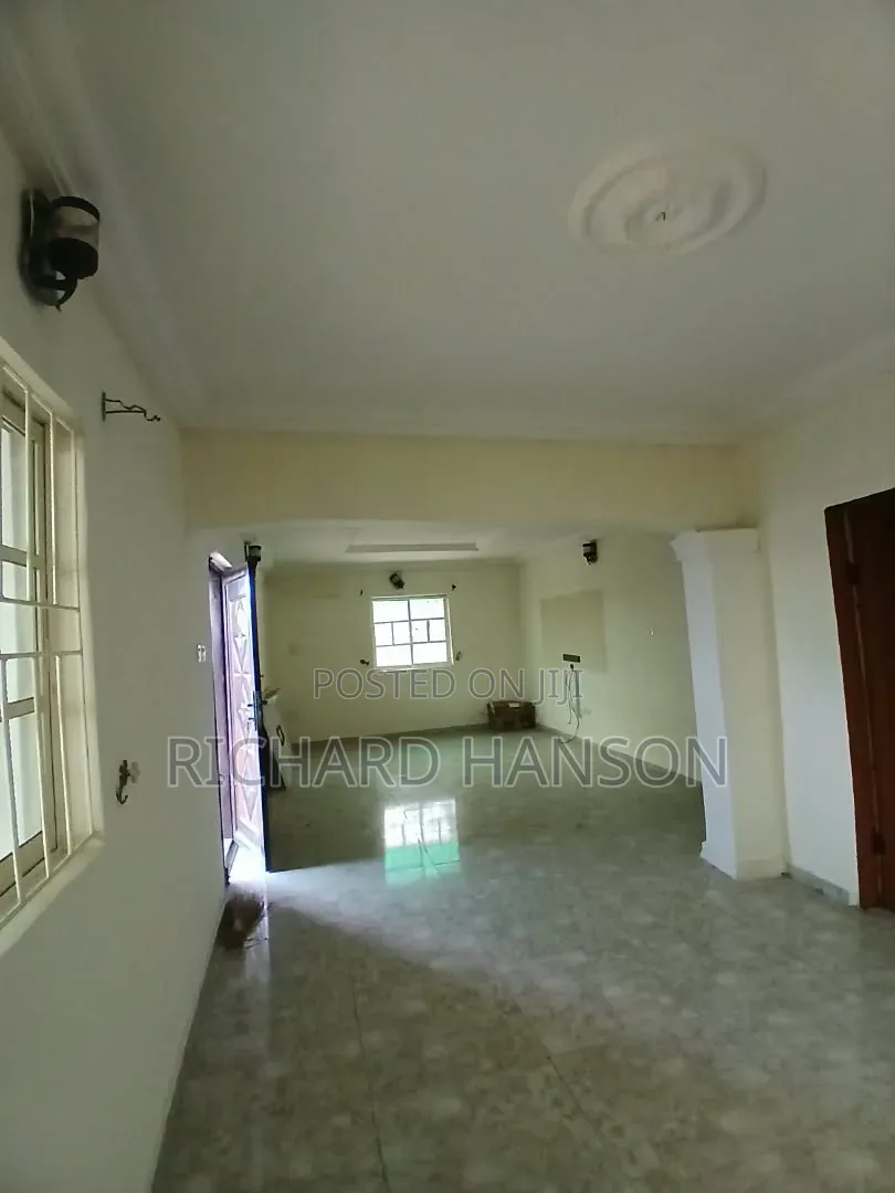 3bdrm Bungalow in Abuleparapo, Awoyaya for sale in Awoyaya