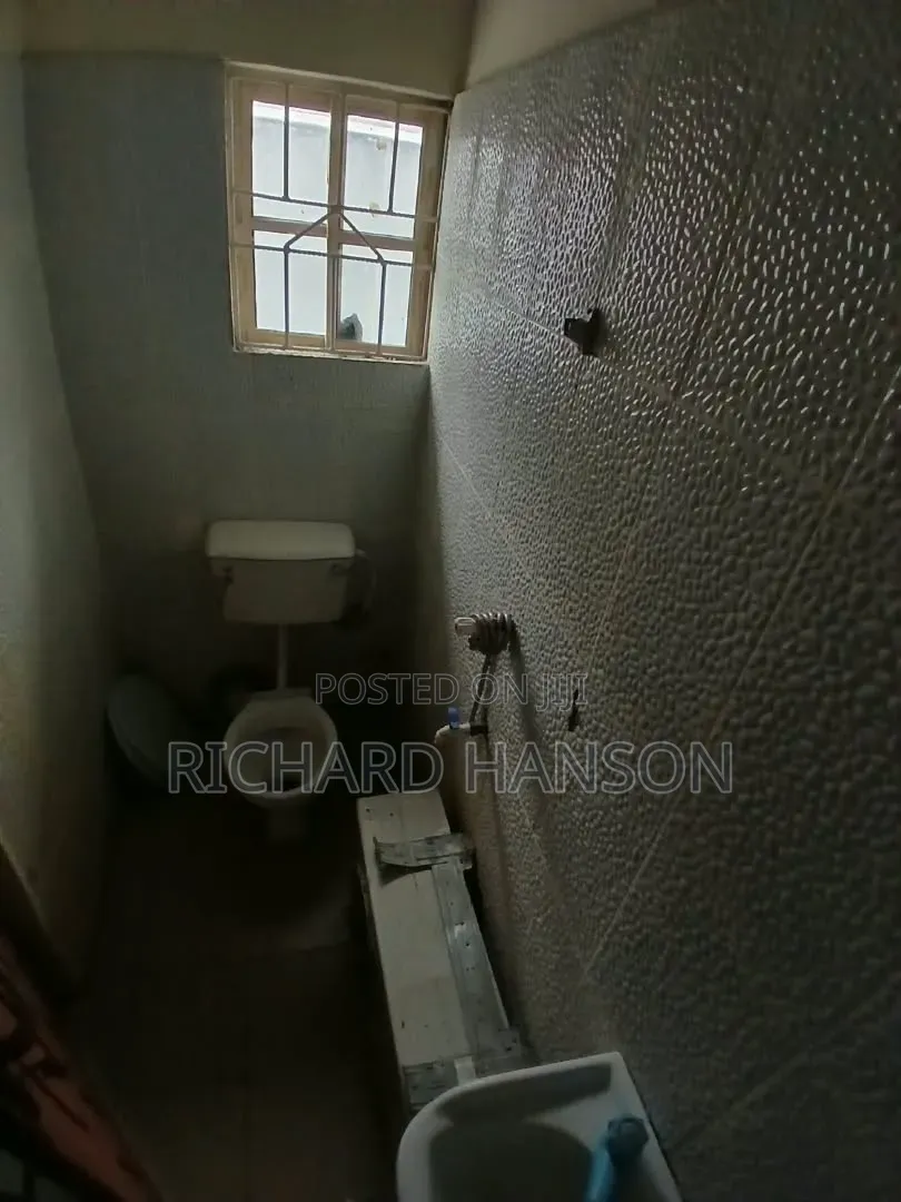3bdrm Bungalow in Abuleparapo, Awoyaya for sale in Awoyaya