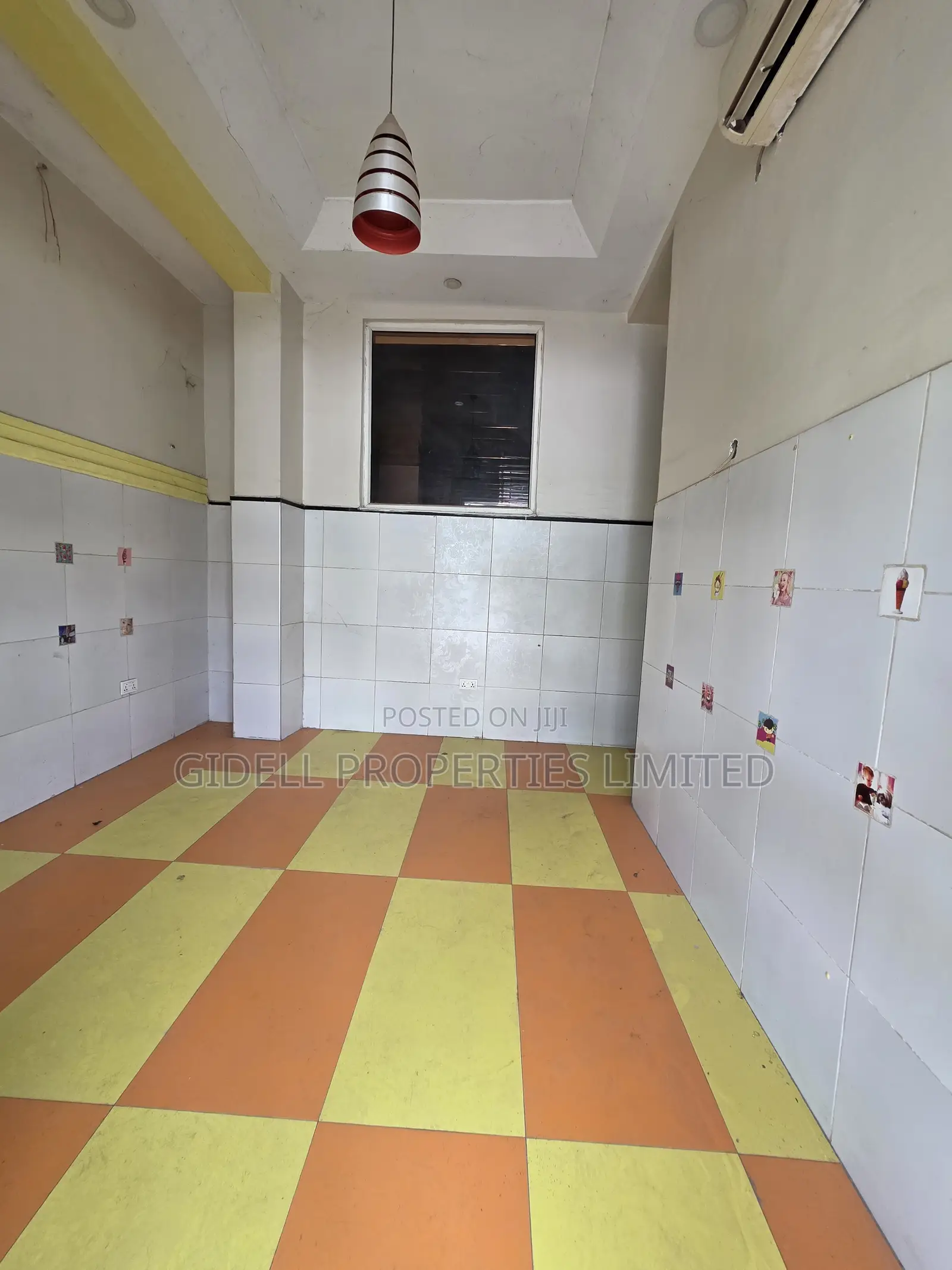 22SQM Shop Space on the Ground Floor in Jabi
