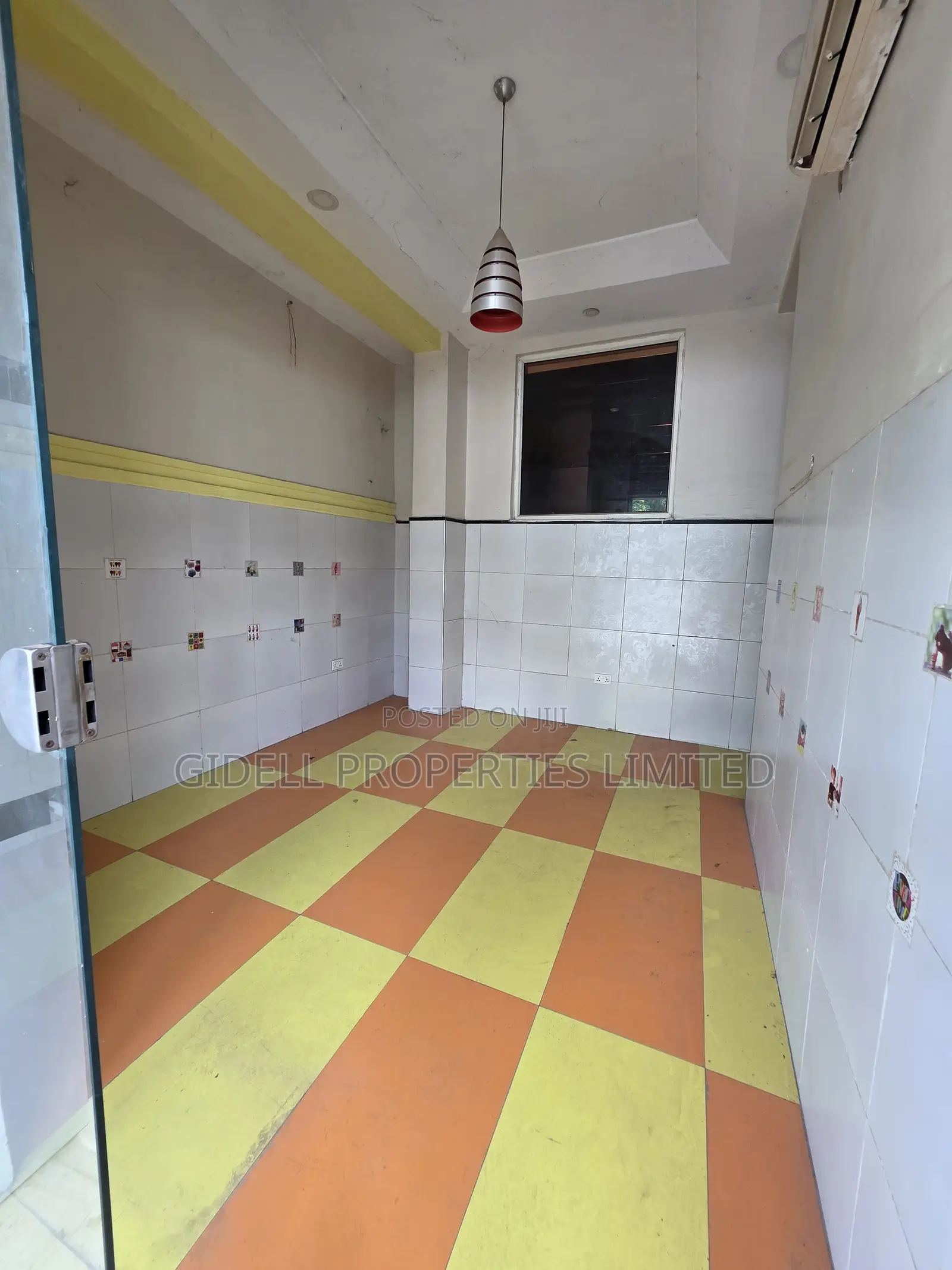 22SQM Shop Space on the Ground Floor in Jabi