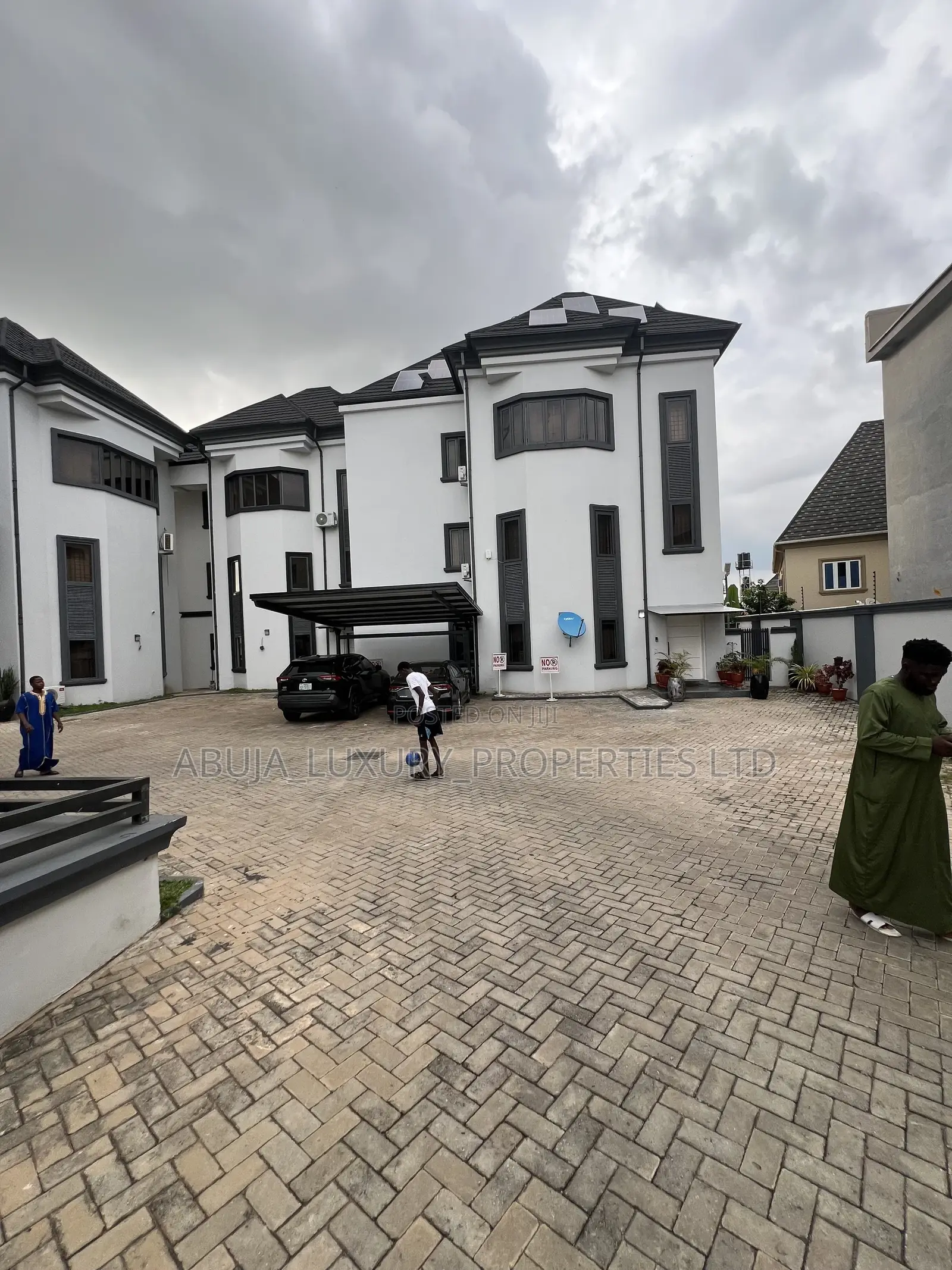 4bdrm Townhouse / Terrace in Guzape for rent in Guzape District