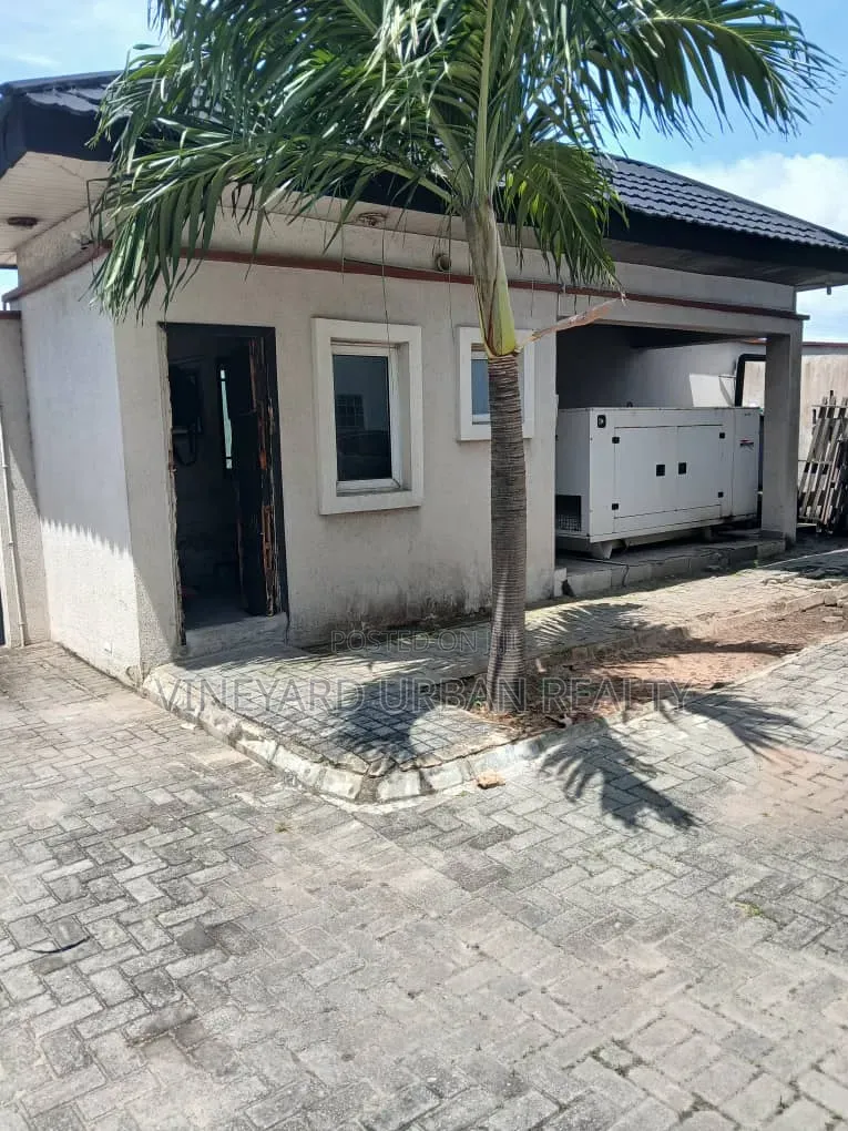 Furnished 3bdrm Duplex in Ikate for rent in Ikate
