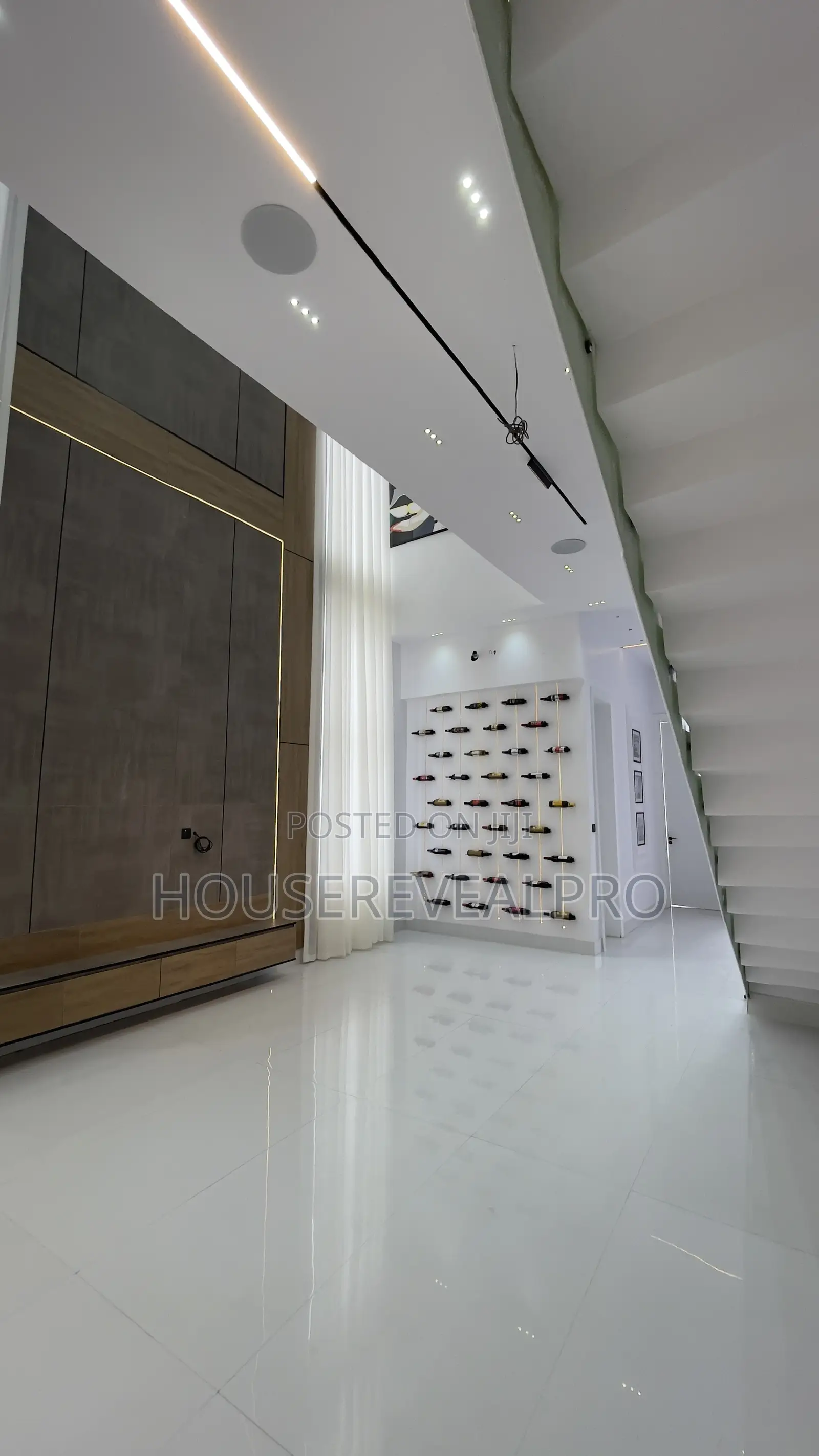 5bdrm Duplex in Ikota Villa for sale in Ikota
