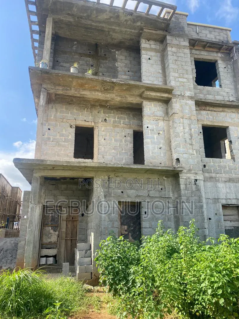 6bdrm Duplex in Maralago Estate, Dei-Dei for sale in Dei-Dei