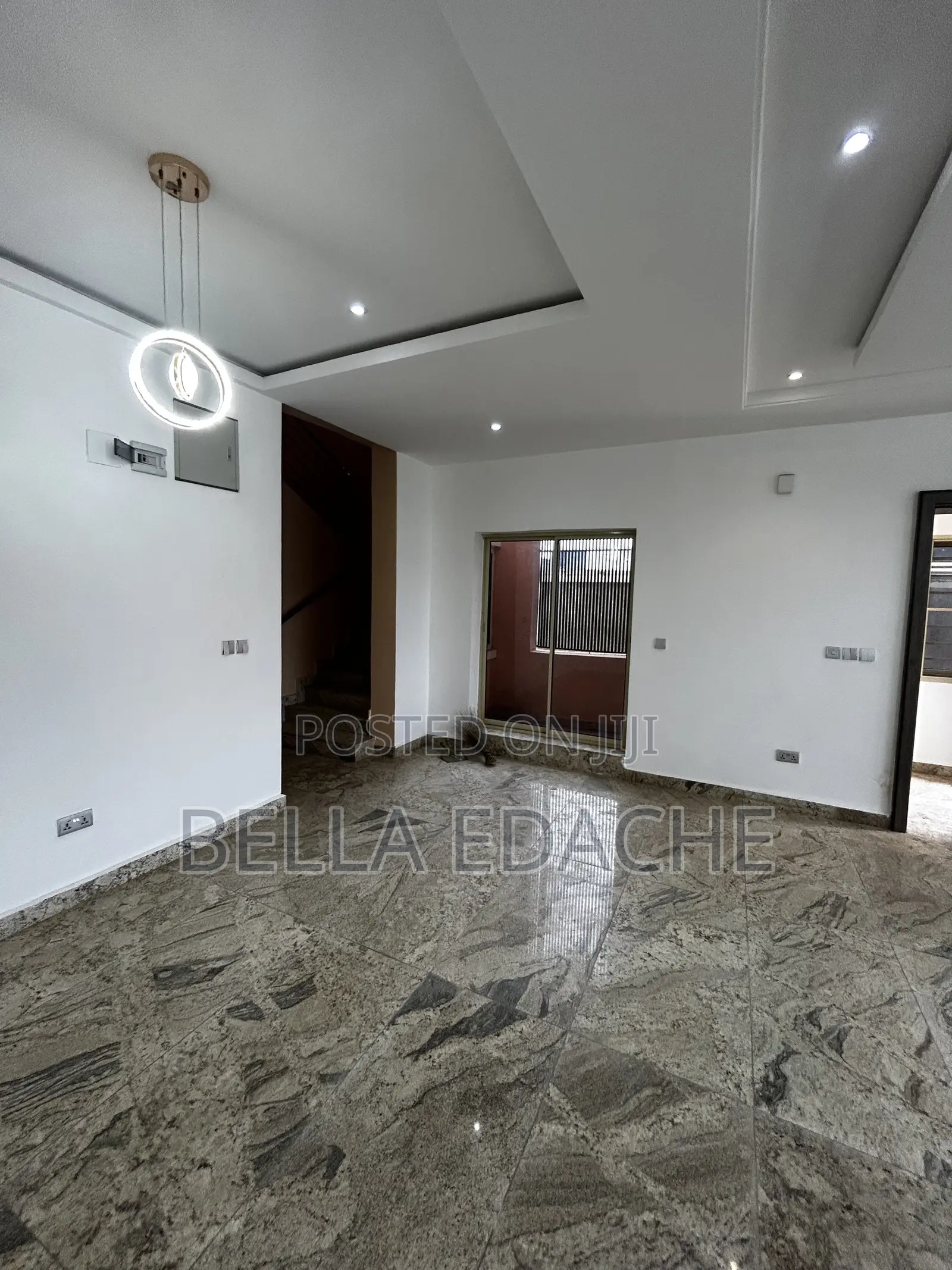 4bdrm Apartment in Jahi for sale in Jahi