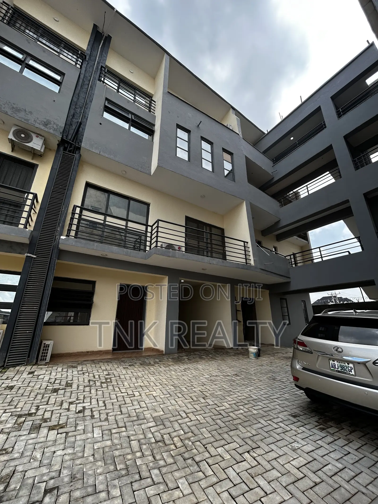 2bdrm Block of Flats in Jahi for sale in Jahi