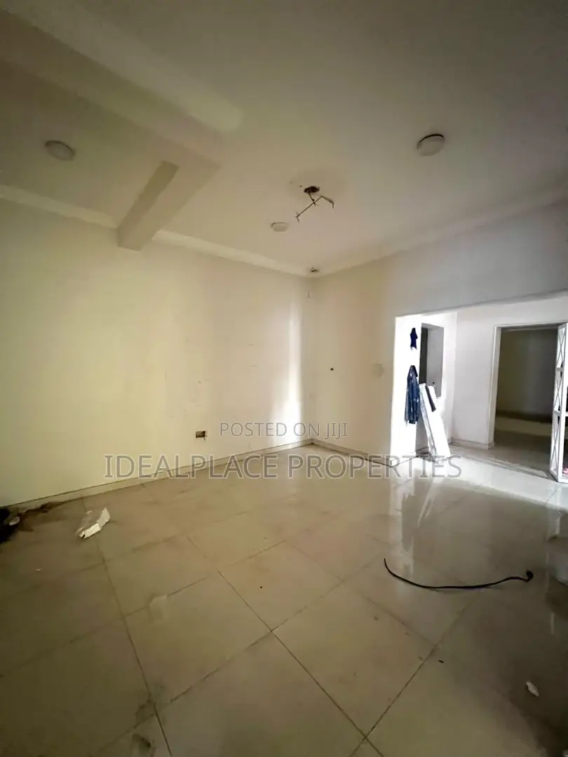 Spacious 4-Bedroom Duplex With BQ Suitable for Office/Business in Lekki Phase 1