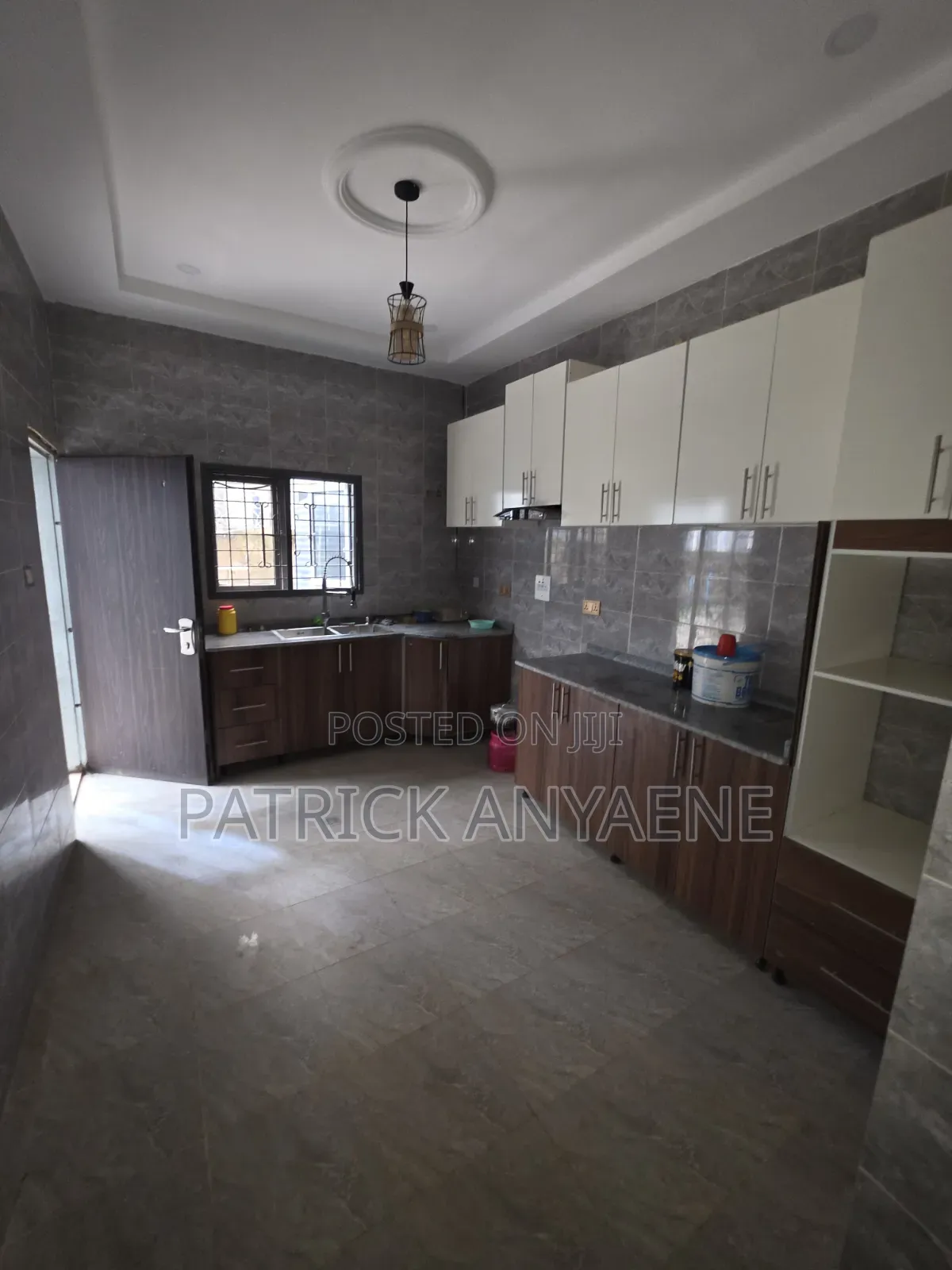 3bdrm Apartment in Apartment 605, Durumi for sale in Durumi