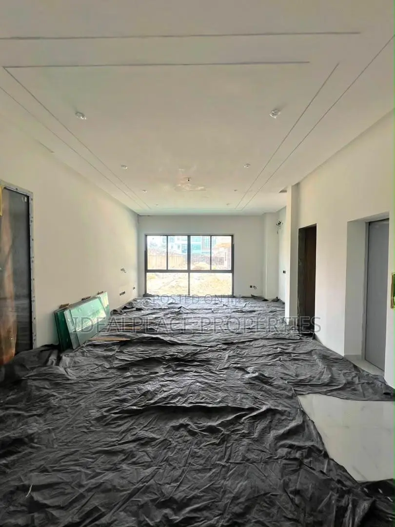 5bdrm House in Banana Island for sale in Banana Island