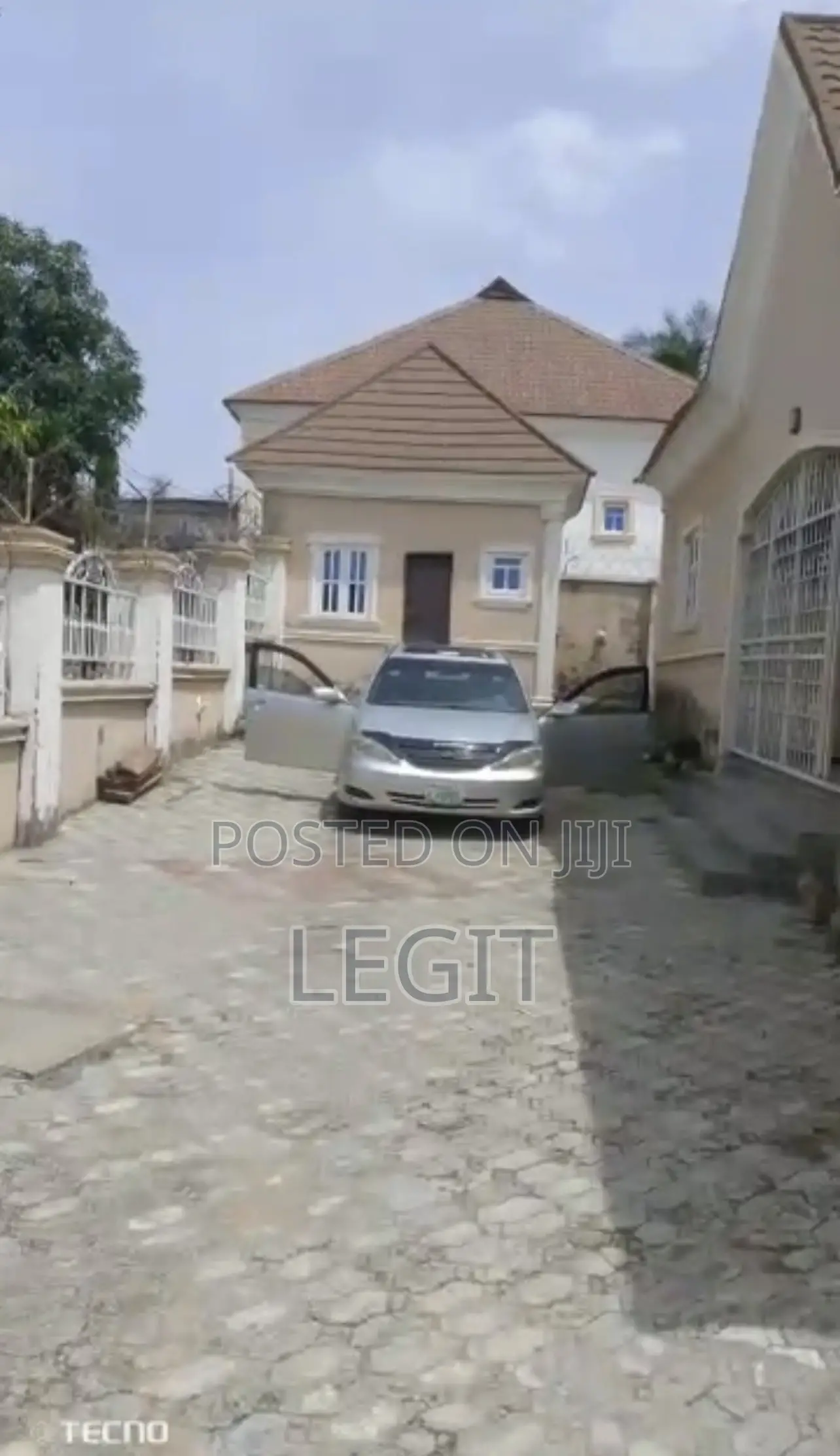 3bdrm Bungalow in Lugbe District for sale in Lugbe District
