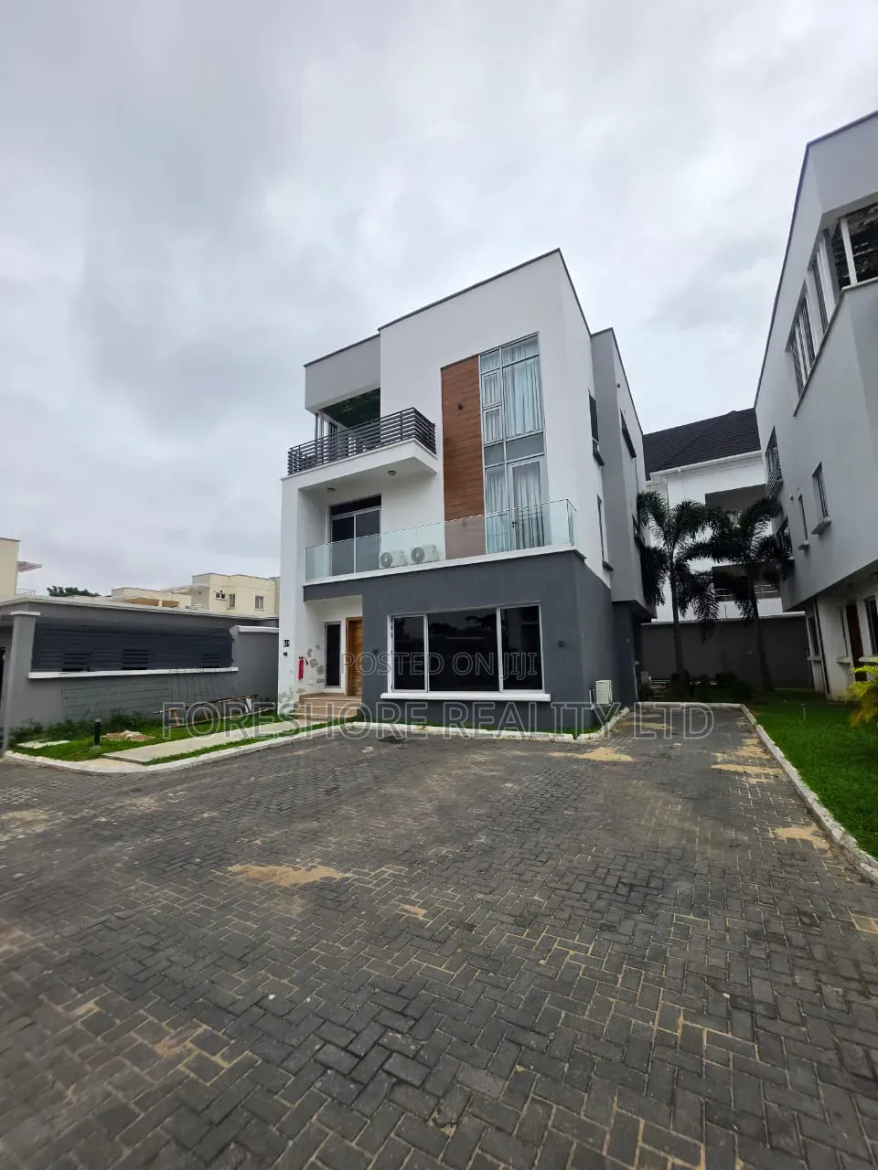 5bdrm House in Ikeja Gra for sale in Ikeja GRA