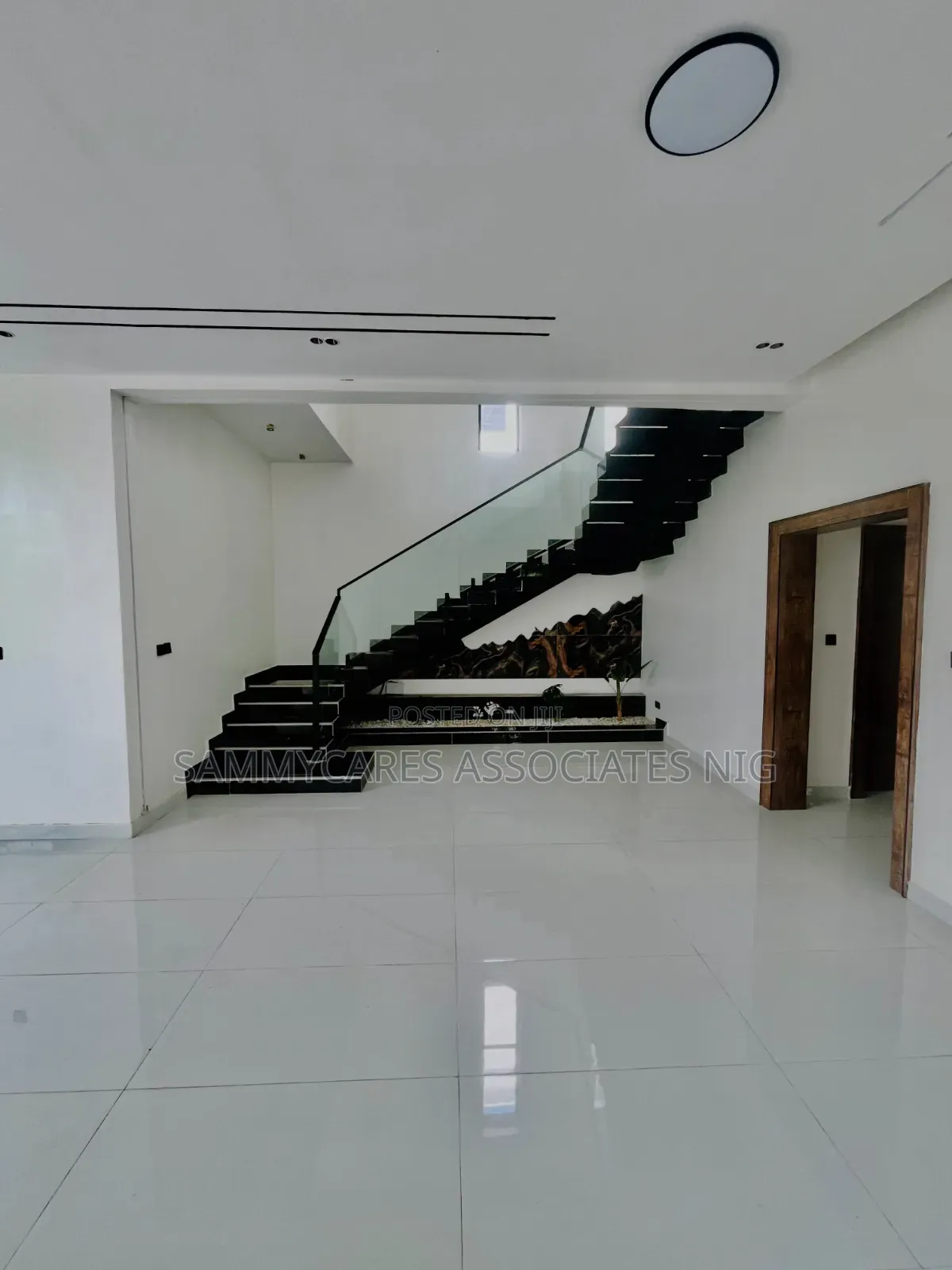 Furnished 4bdrm Duplex in Enugu for sale in Enugu