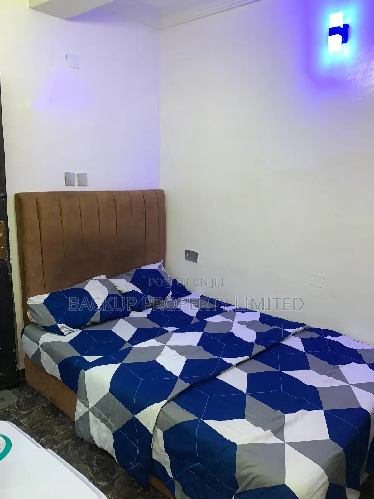 A Well Furnished Studio Apartment for Weekly Booking in Fola Agoro
