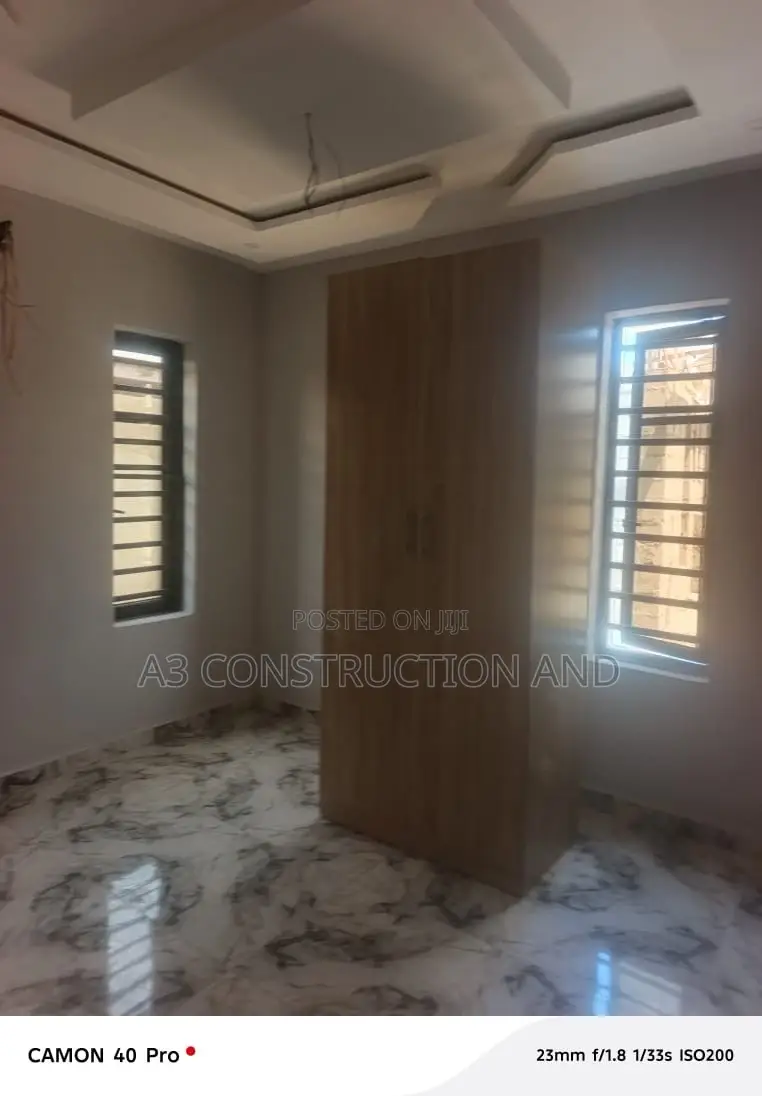 4bdrm Duplex in Okebadan Estate, for sale in Akobo