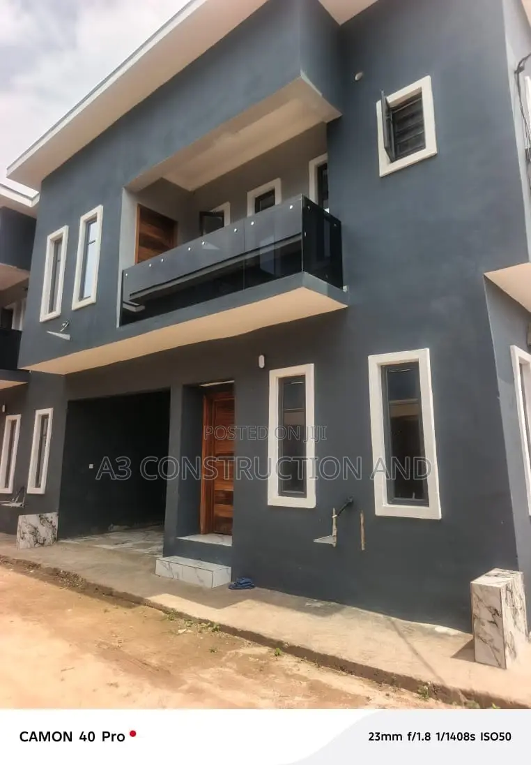 4bdrm Duplex in Okebadan Estate, for sale in Akobo