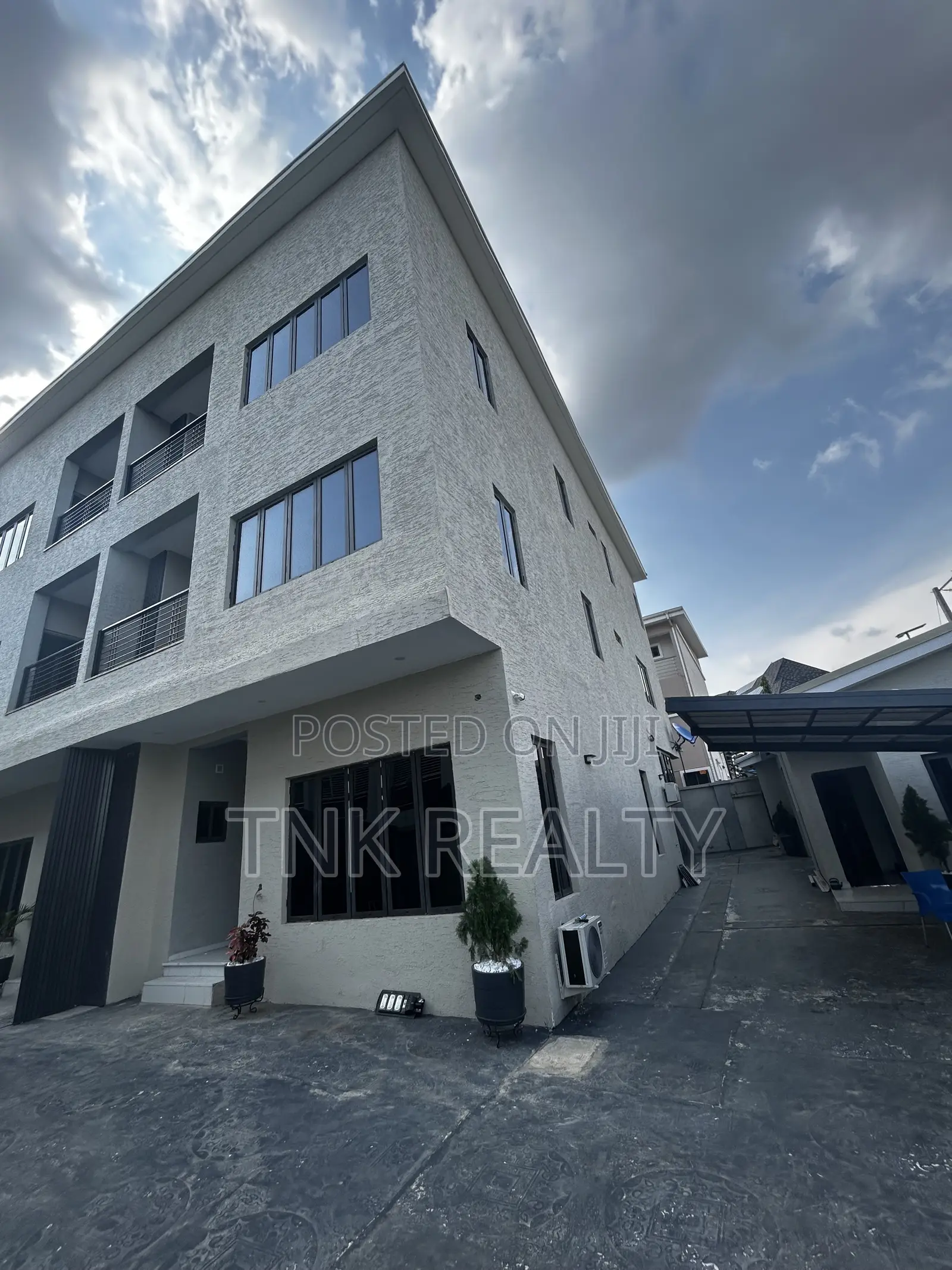 4bdrm Duplex in Jahi for sale in Jahi