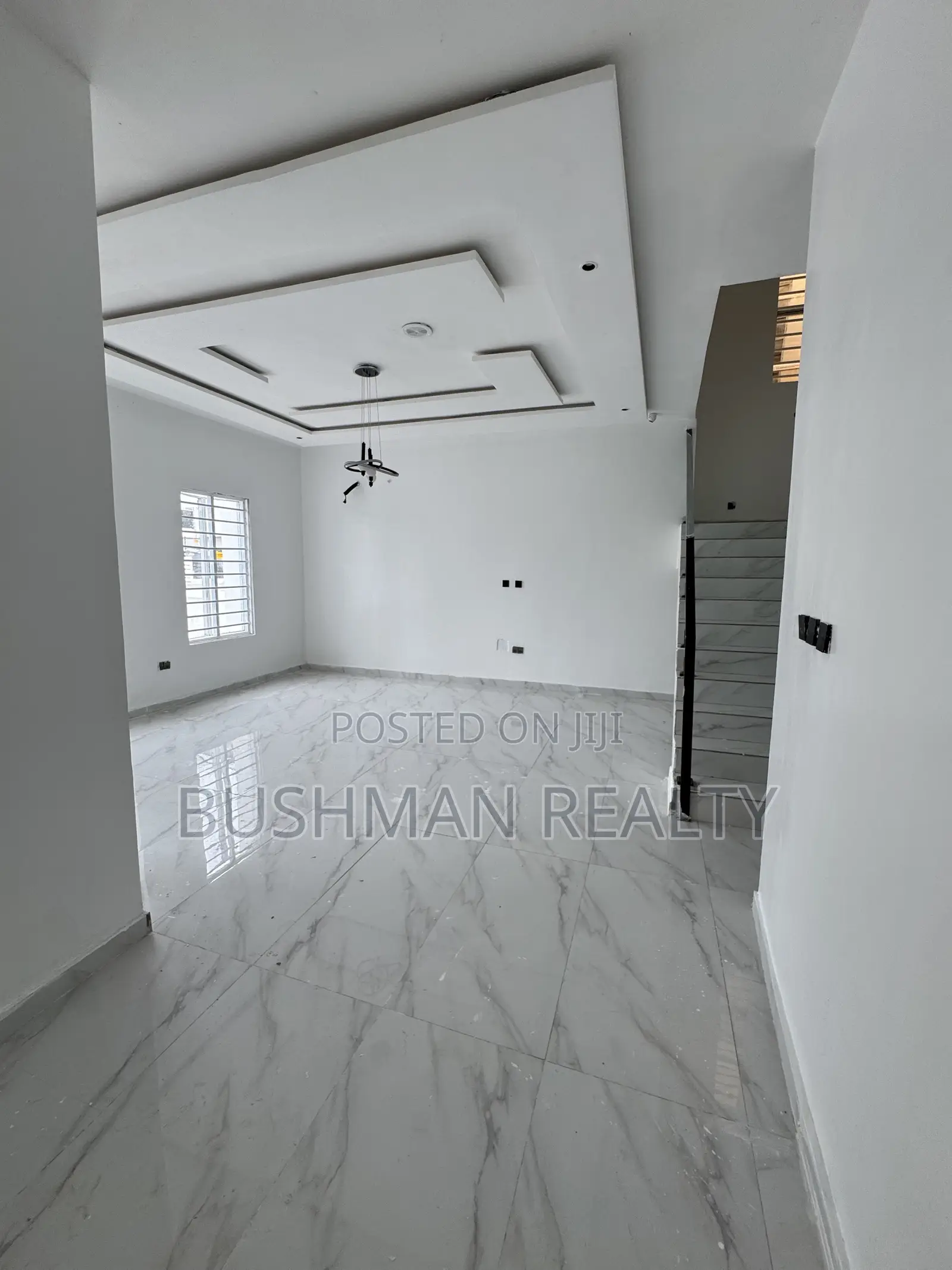 5bdrm Duplex in Ikota for sale in Ikota