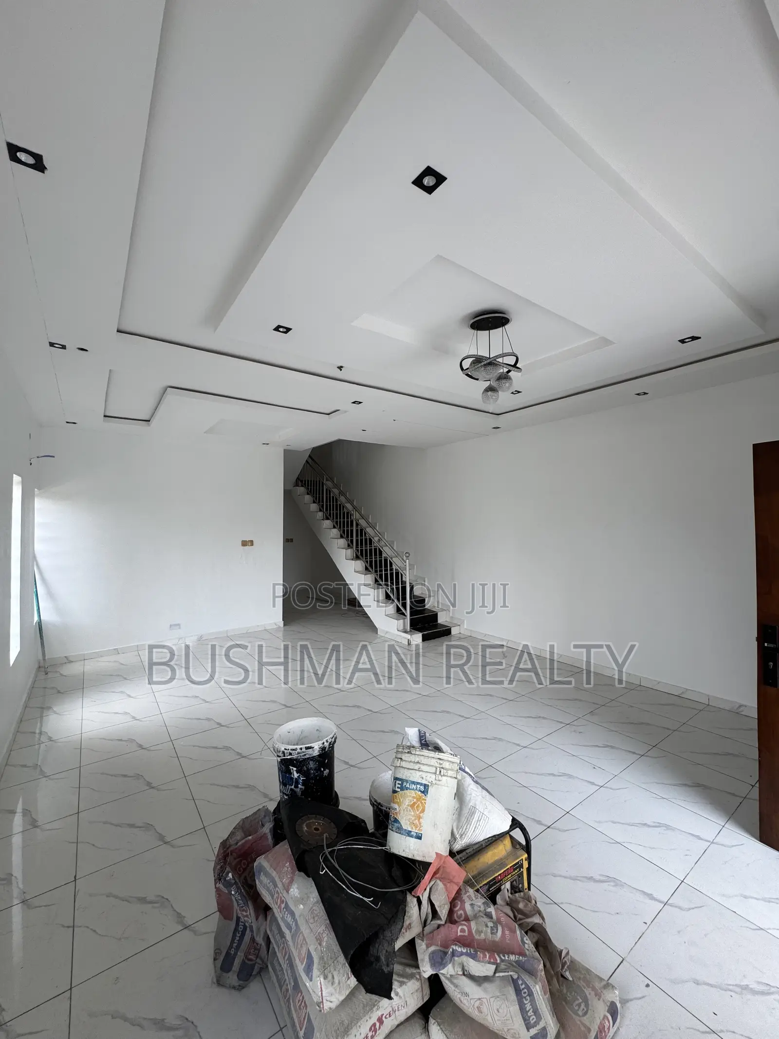 4bdrm Duplex in Ikota for sale in Ikota