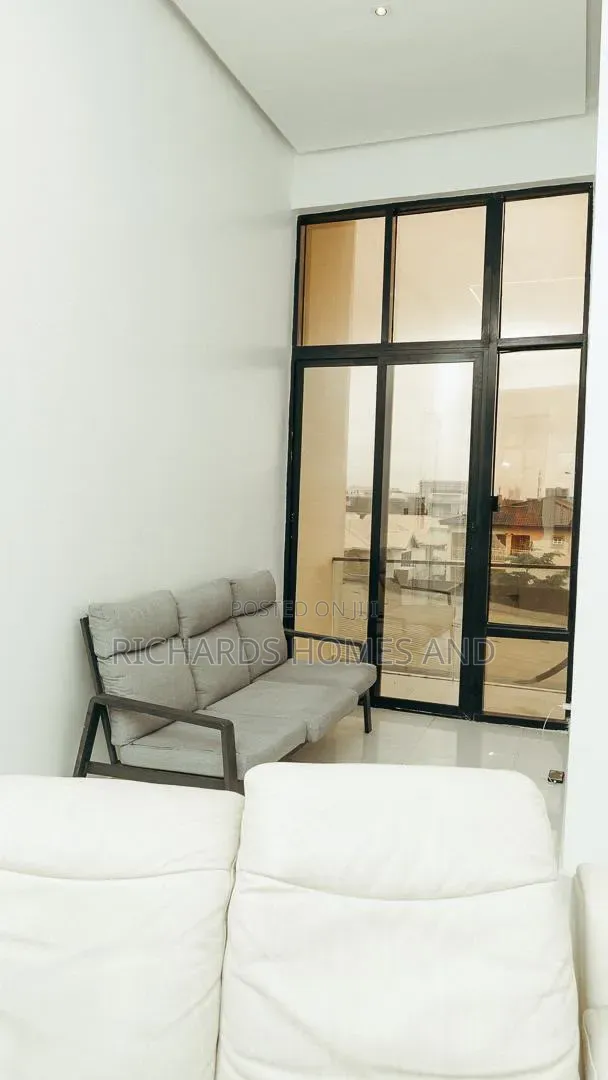 3bdrm Apartment in Lekki Phase 1 for rent in Lekki Phase 1