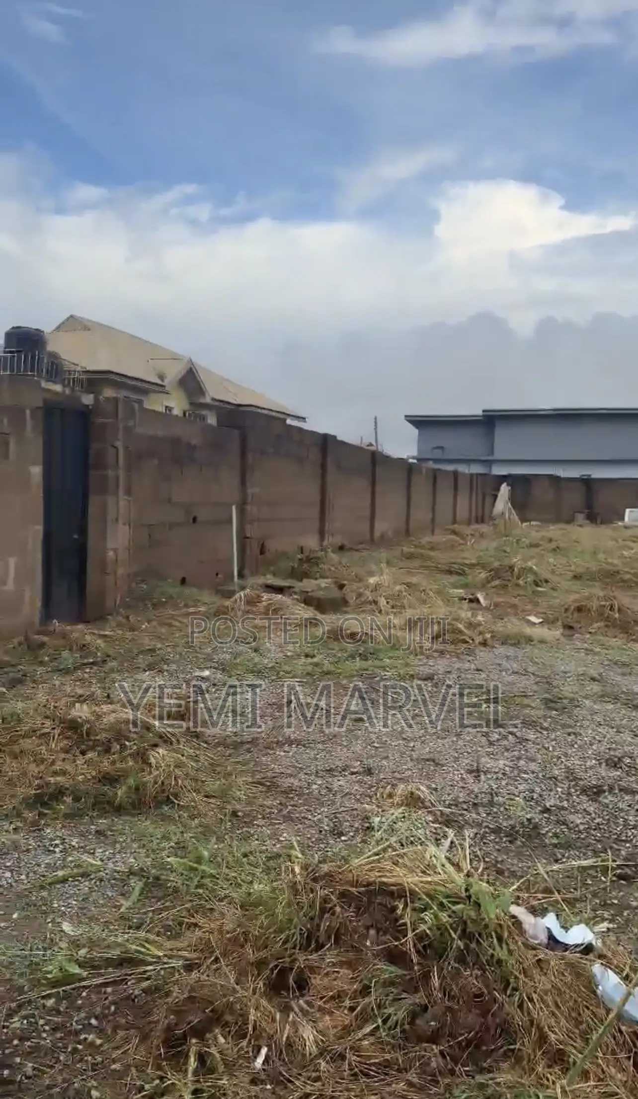 600sqm Fenced and Gated Commercial Plot of Land at Taska Area in Akala Express