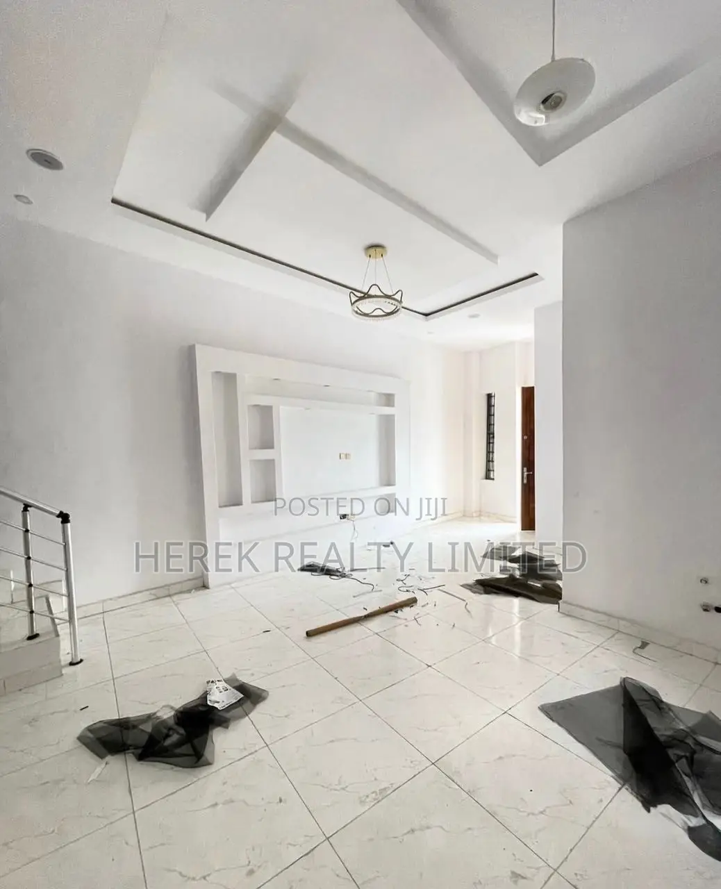 4bdrm Duplex in Empire Estate, Chevron for rent in Chevron