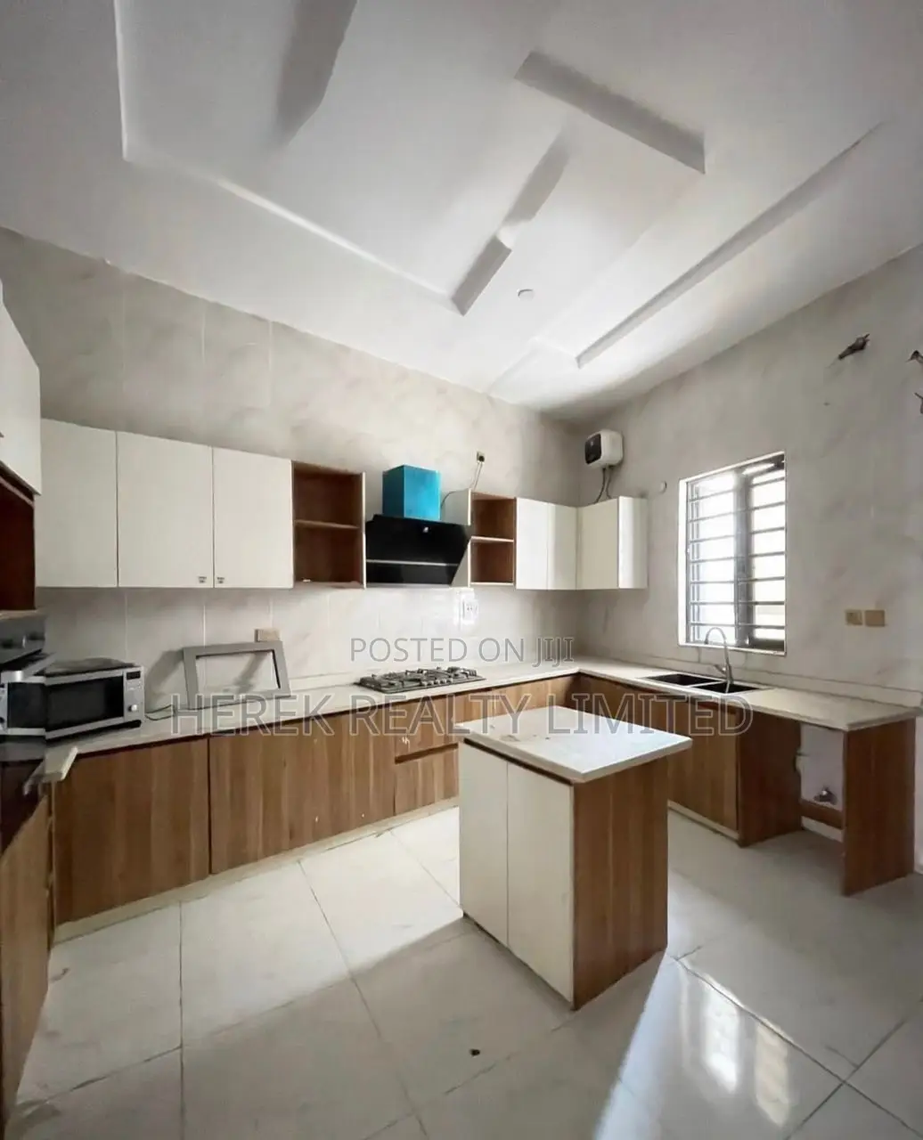 4bdrm Duplex in Empire Estate, Chevron for rent in Chevron