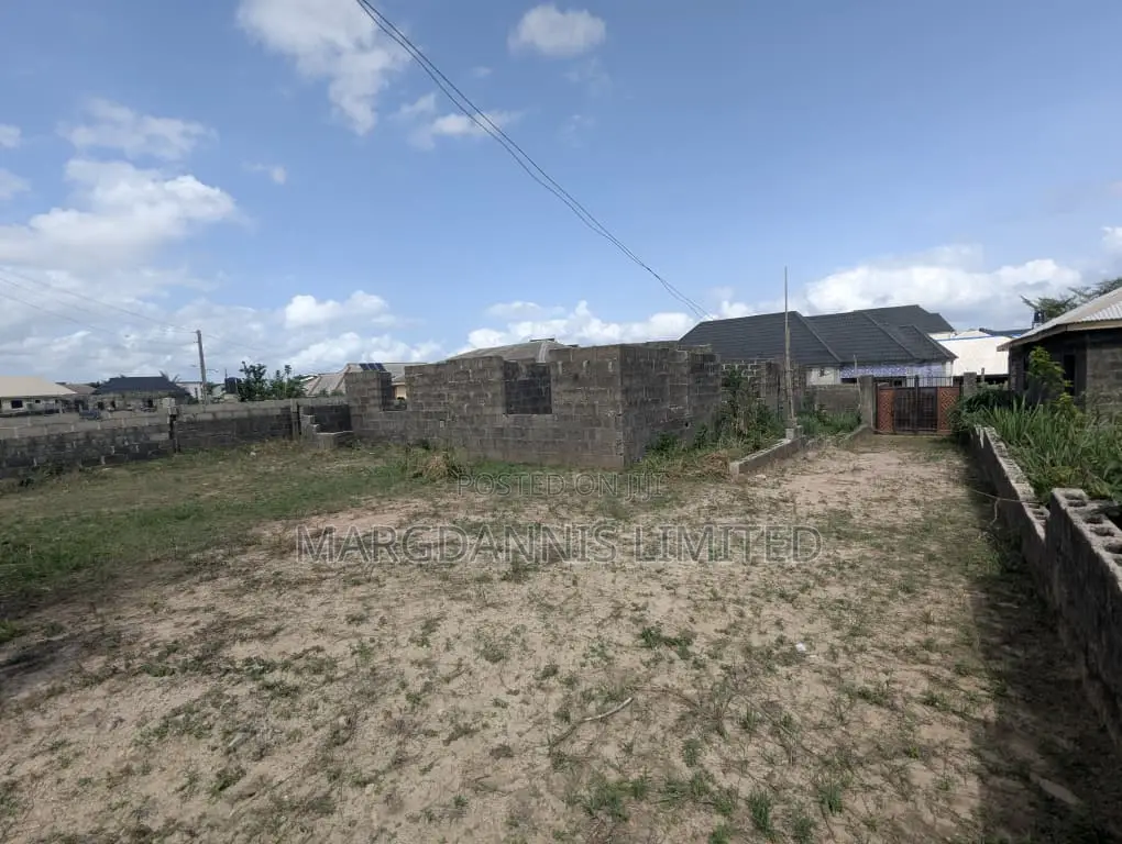 For Sale: Almost 2 Plot of Land (Including a Bungalow and Uncompleted) in Igbogbo