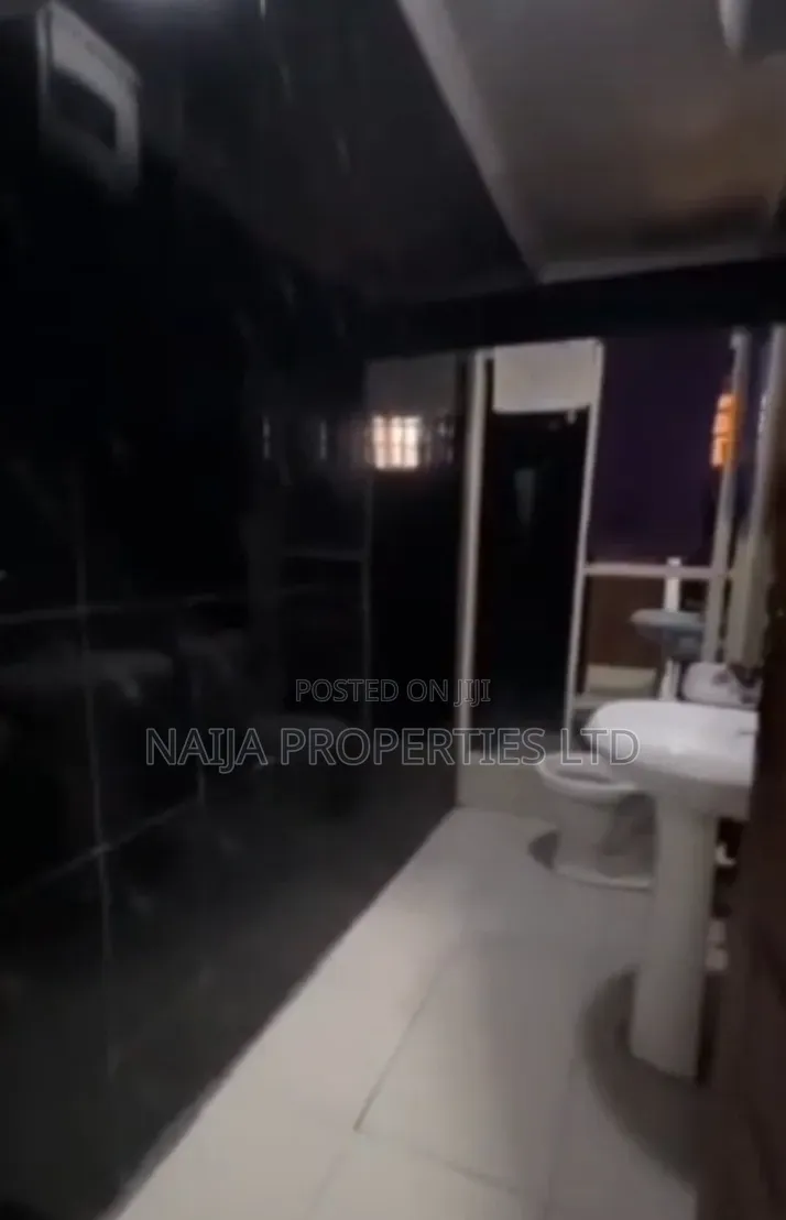 1bdrm Shared Apartment in Chevyview Estate, Chevron for rent in Chevron