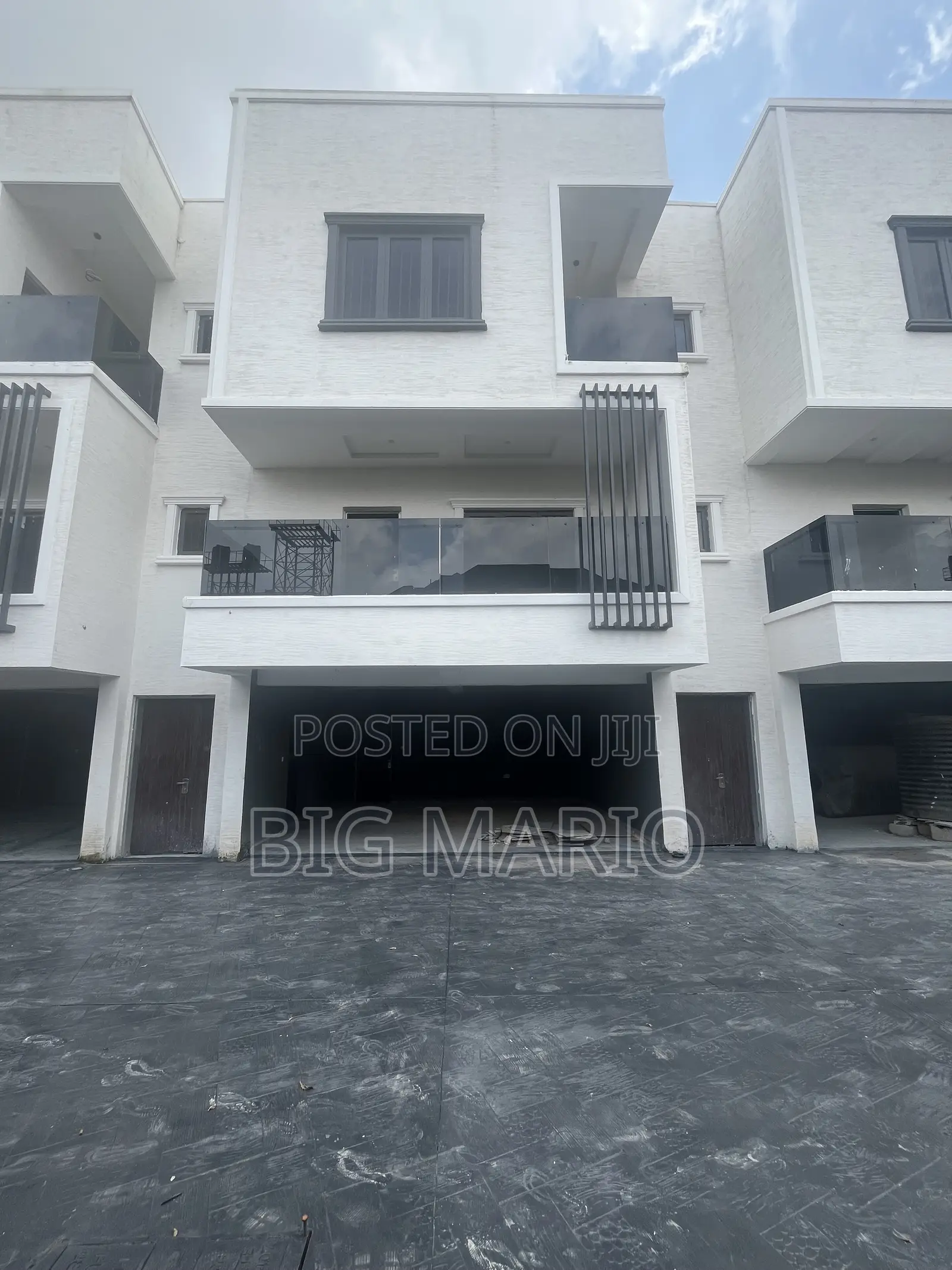 4bdrm Duplex in Guzape for sale in Guzape District