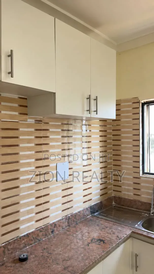 2bdrm Apartment in Eputu London, Awoyaya for rent in Awoyaya