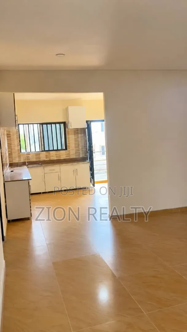 2bdrm Apartment in Eputu London, Awoyaya for rent in Awoyaya