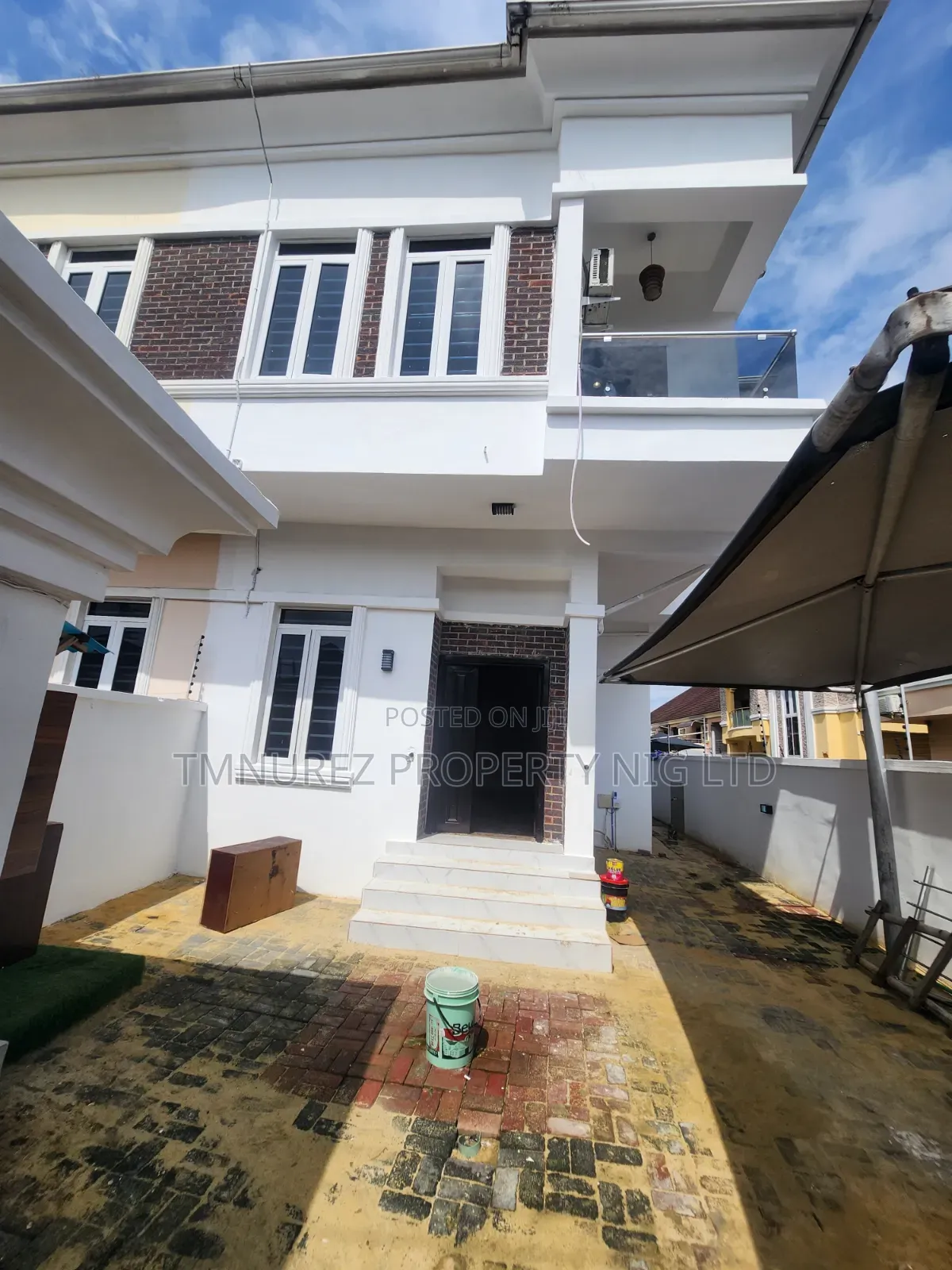 Studio Apartment in Chevron for rent in Chevron