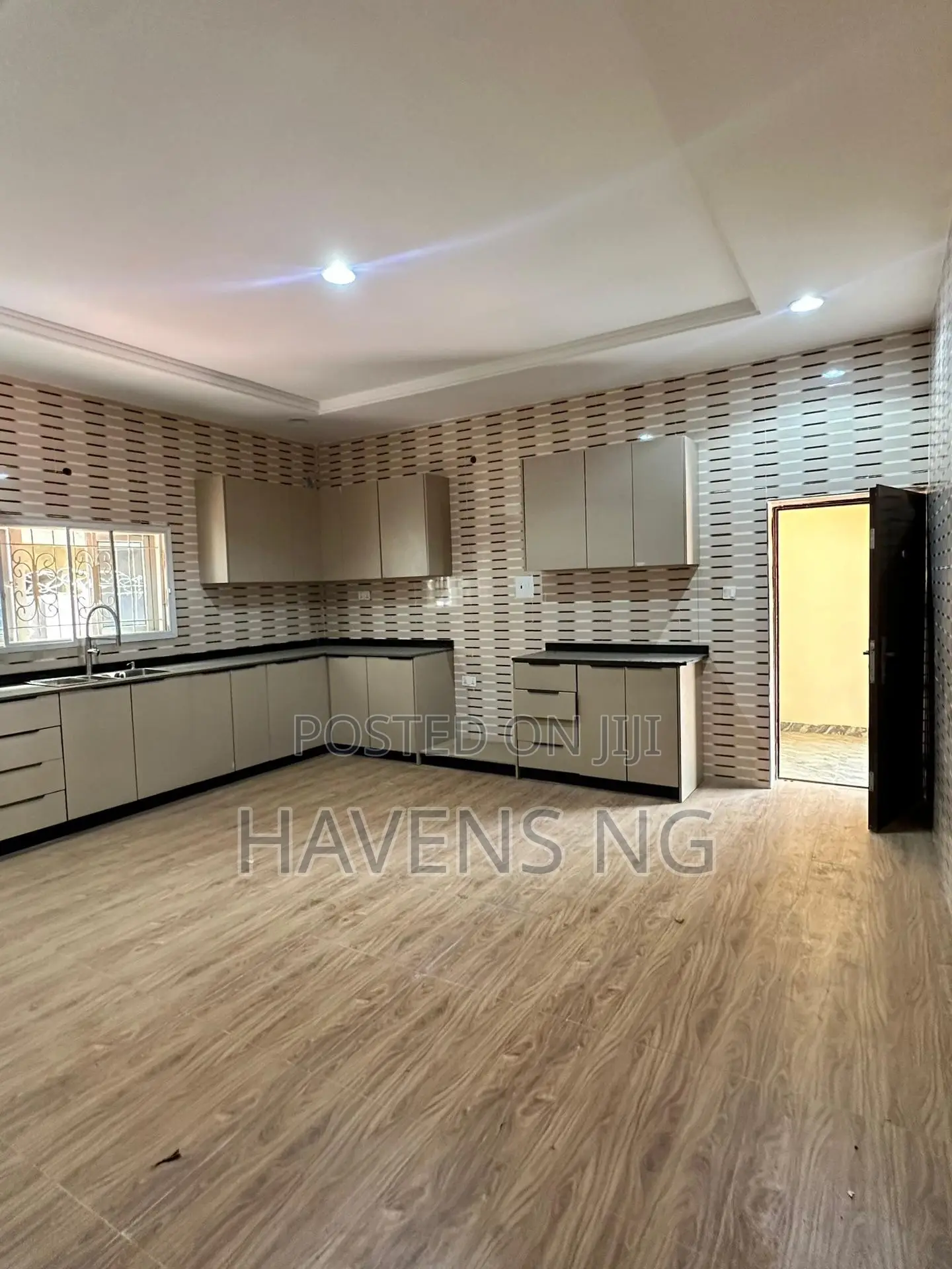 4bdrm Duplex in Dawaki for sale in Dawaki