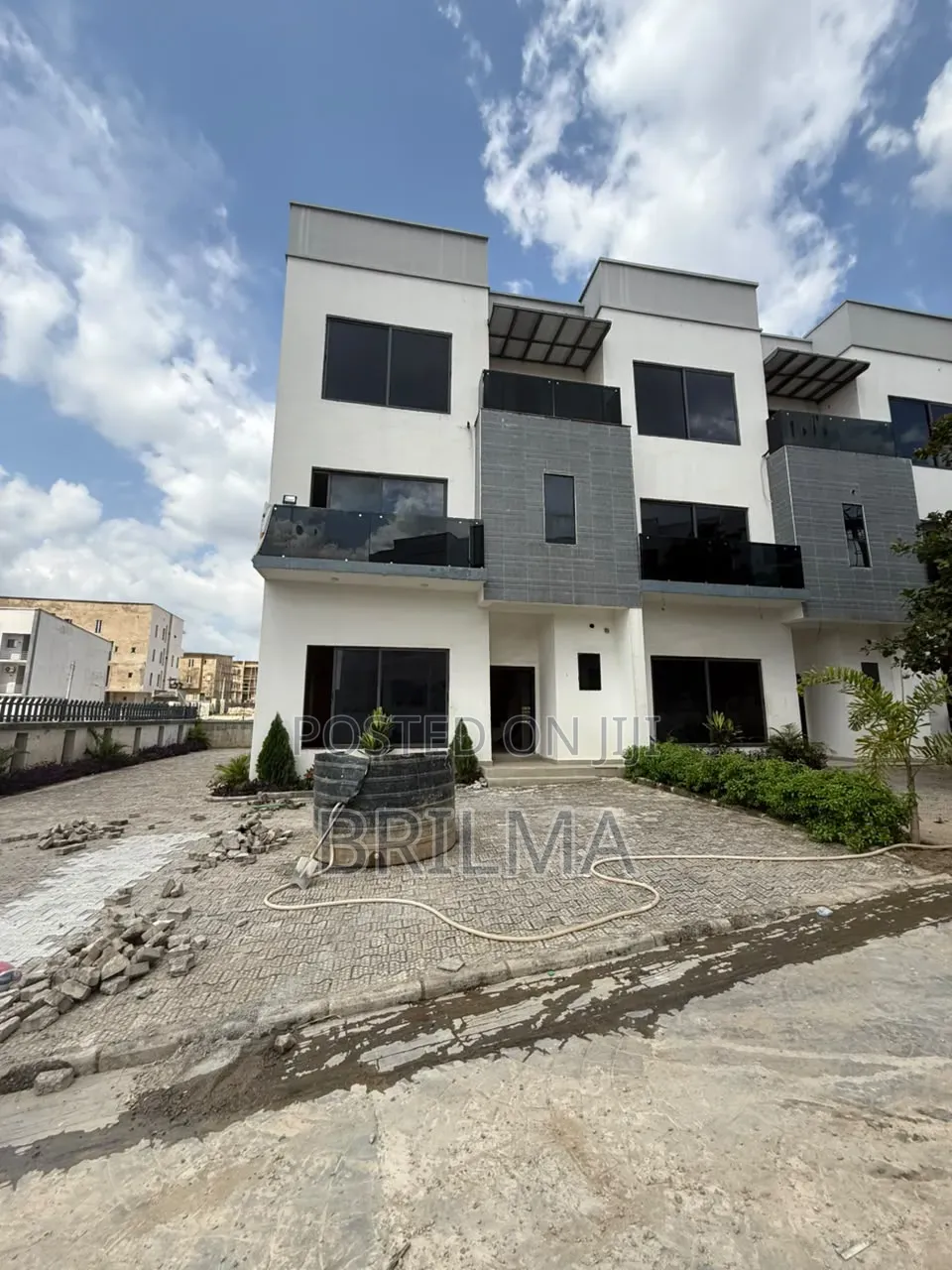 5bdrm Duplex in Guzape District for sale in Guzape District