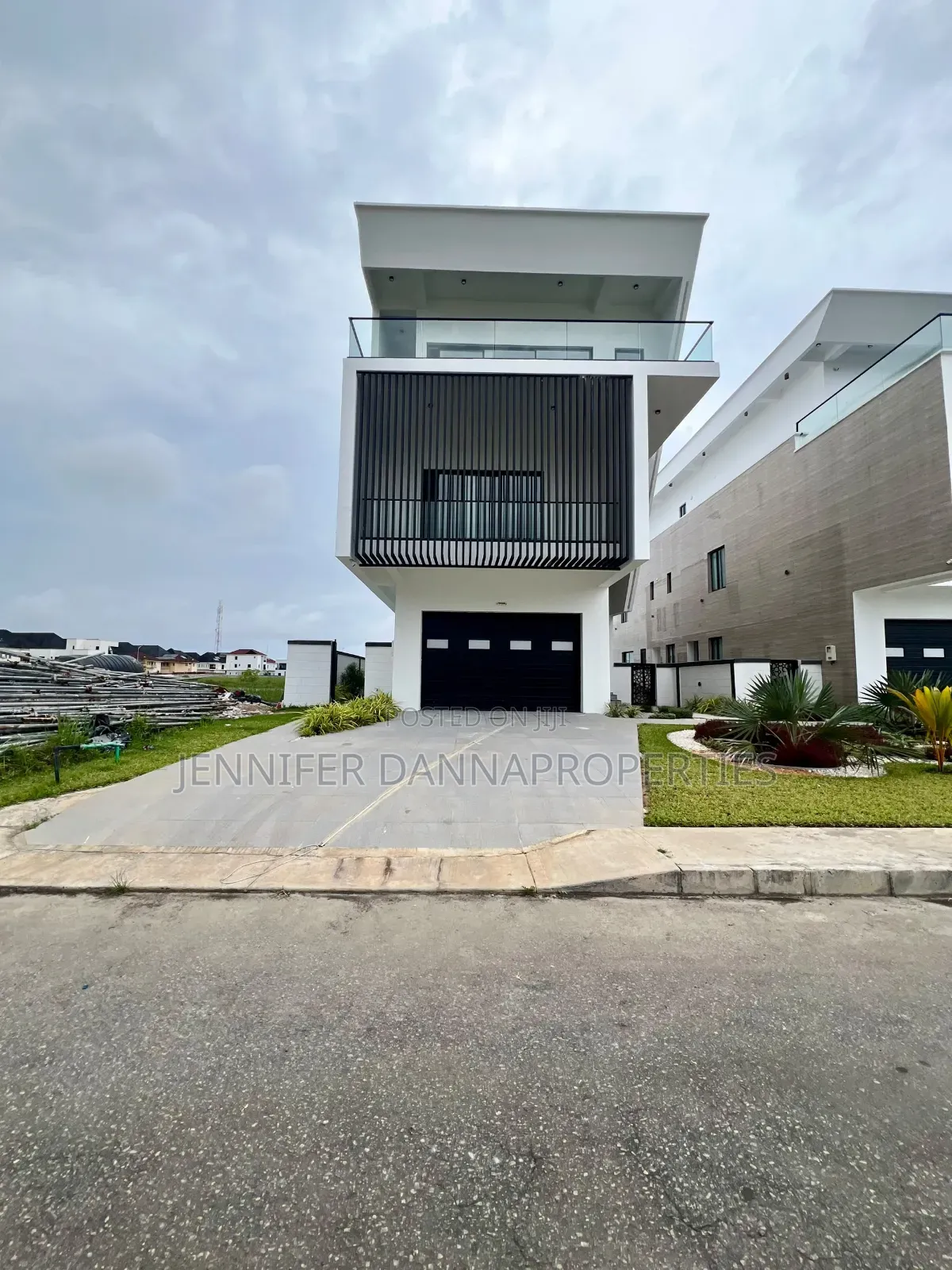 5bdrm Duplex in VGC / Ajah for sale in VGC / Ajah