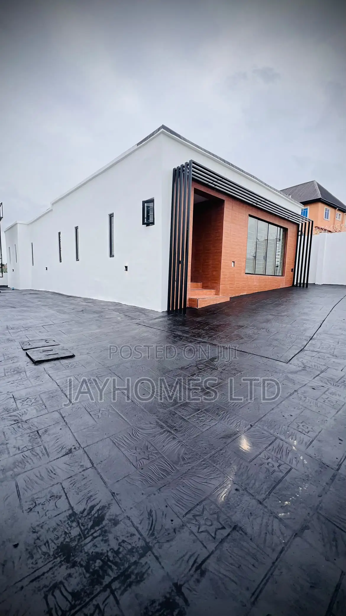 Luxury 3 Bedroom Bungalow for Sale in Asaba in Oshimili South