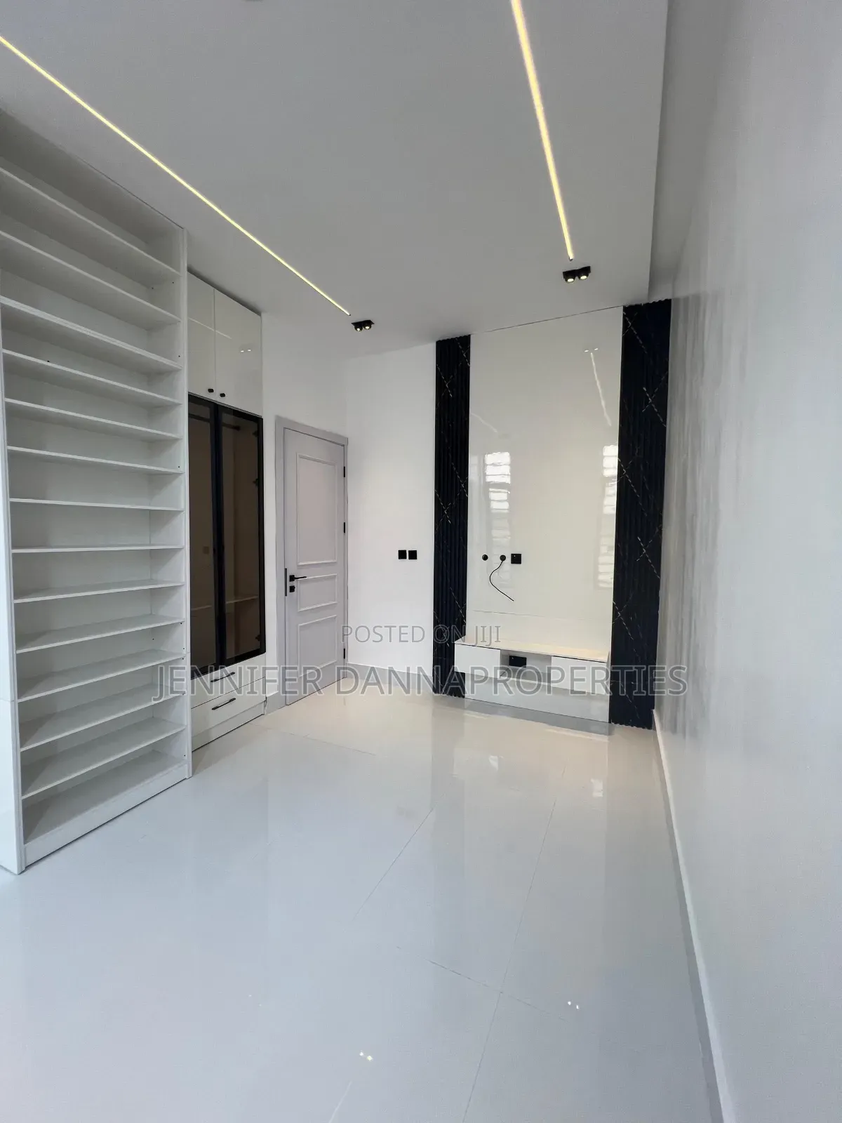 5bdrm Duplex in Sangotedo for sale in Sangotedo