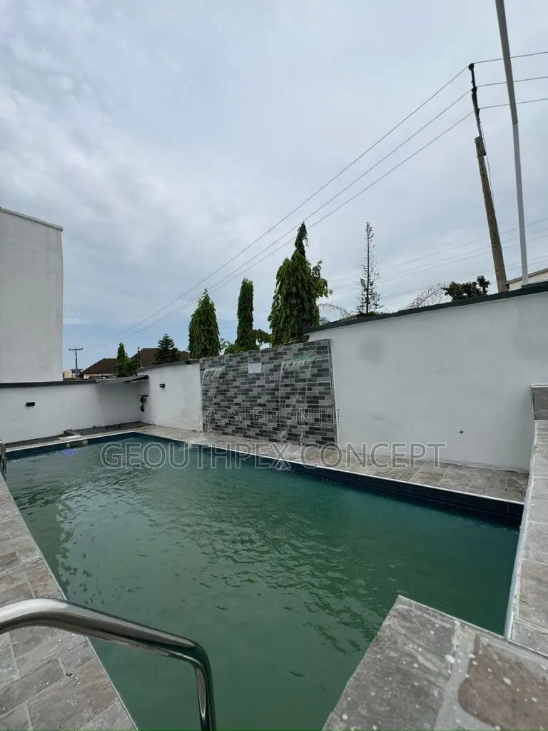 4bdrm Duplex in Agodi Gra for sale in Agodi