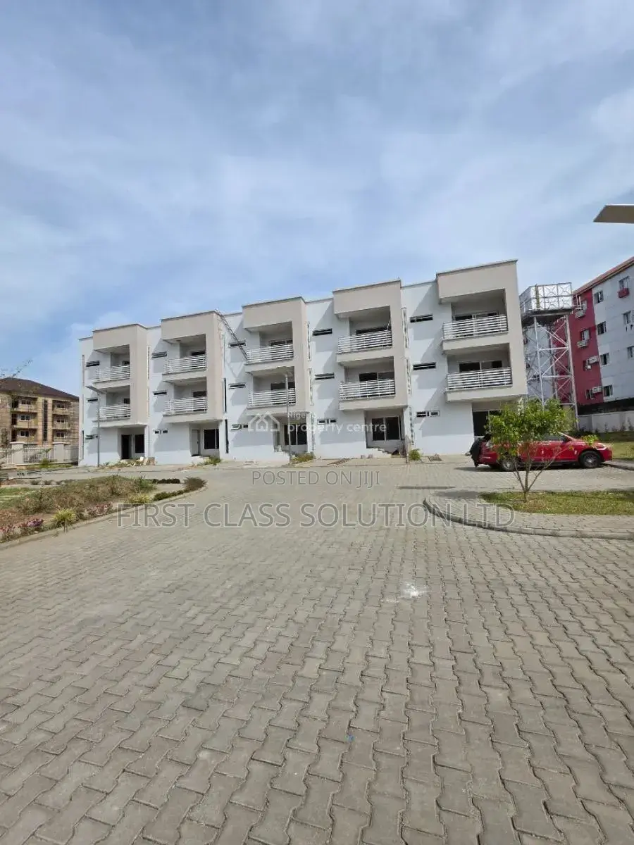 Furnished 4bdrm Duplex in Utako for sale in Utako